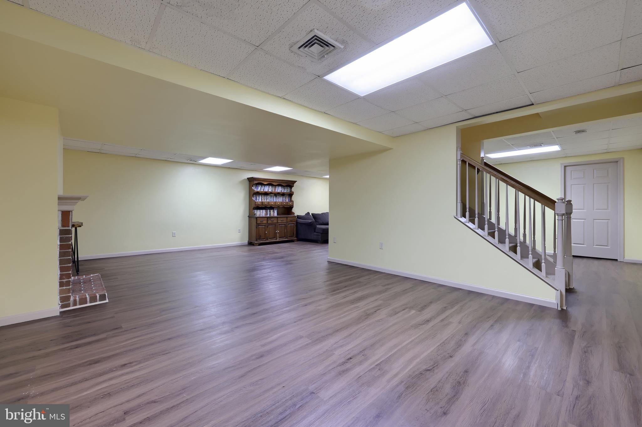 SYCAMORE ACRES - Residential