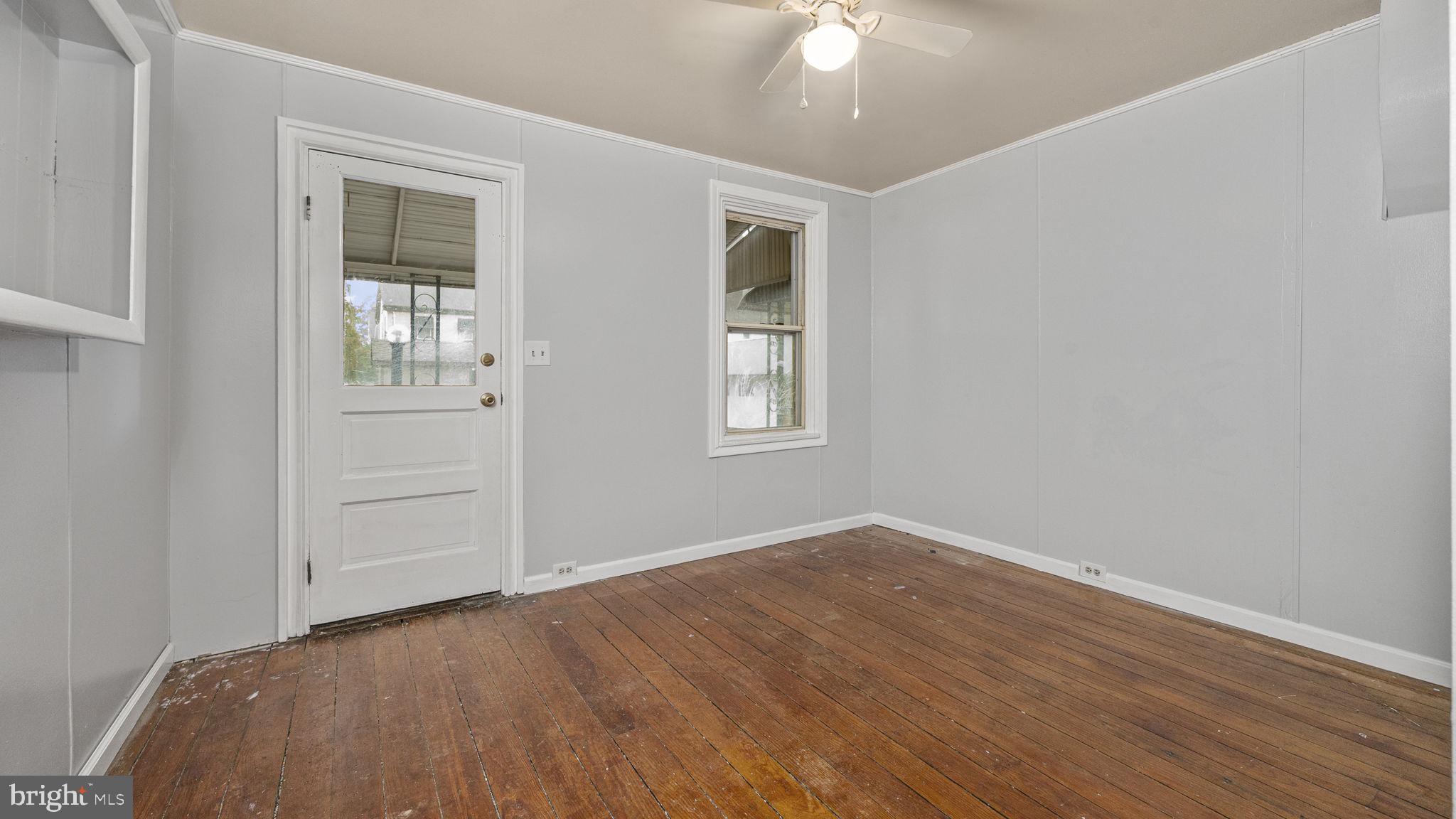 11 S PLUM STREET