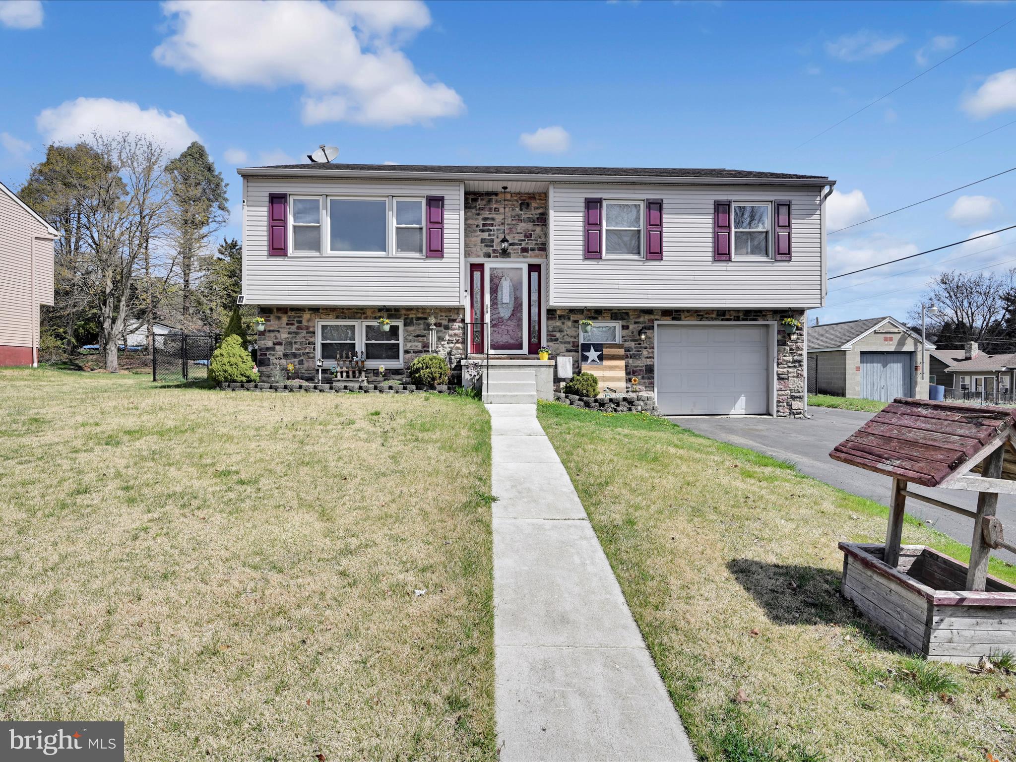 SADDLEBROOK - Residential