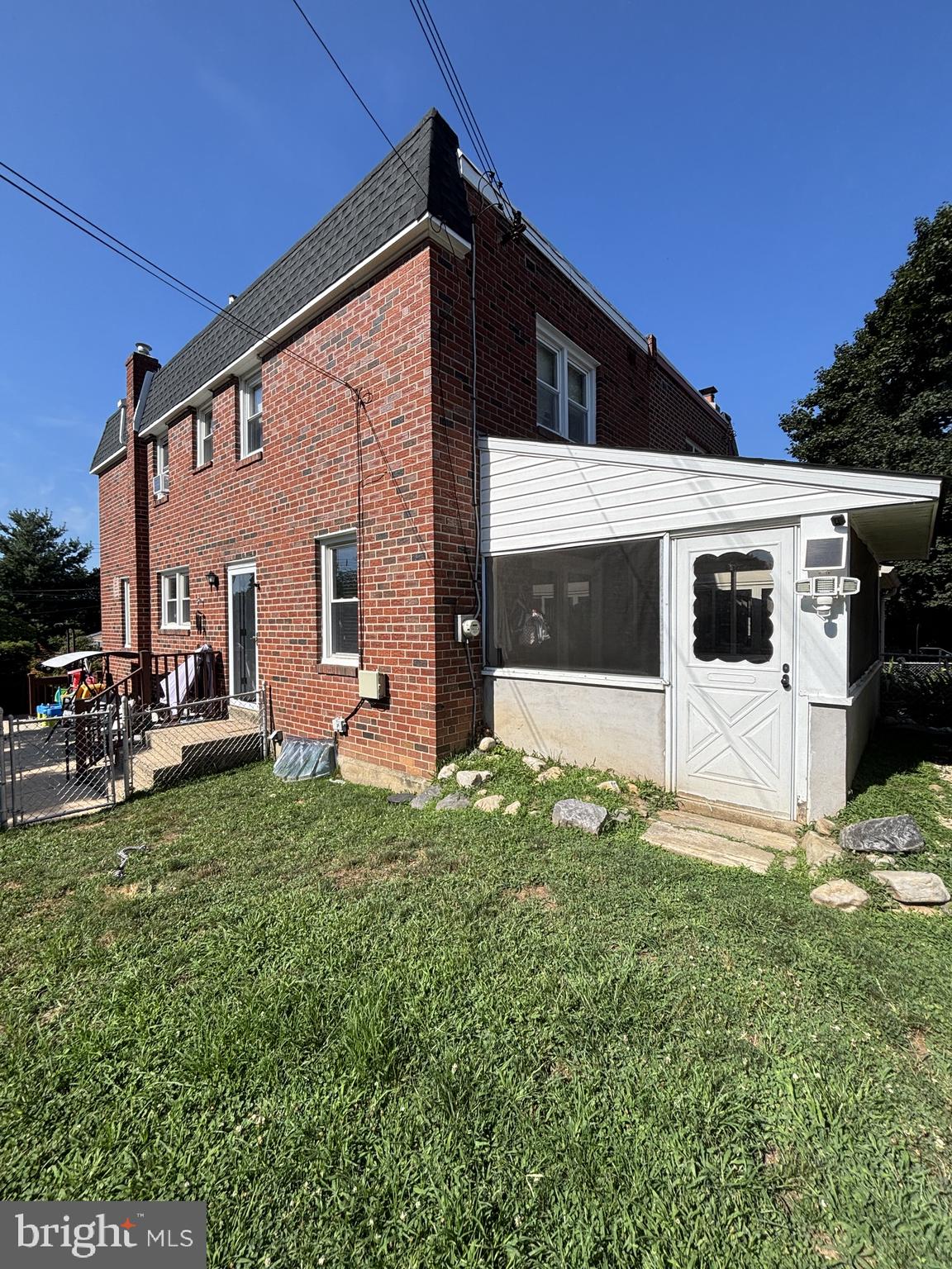 12 E WYNCLIFFE AVENUE E