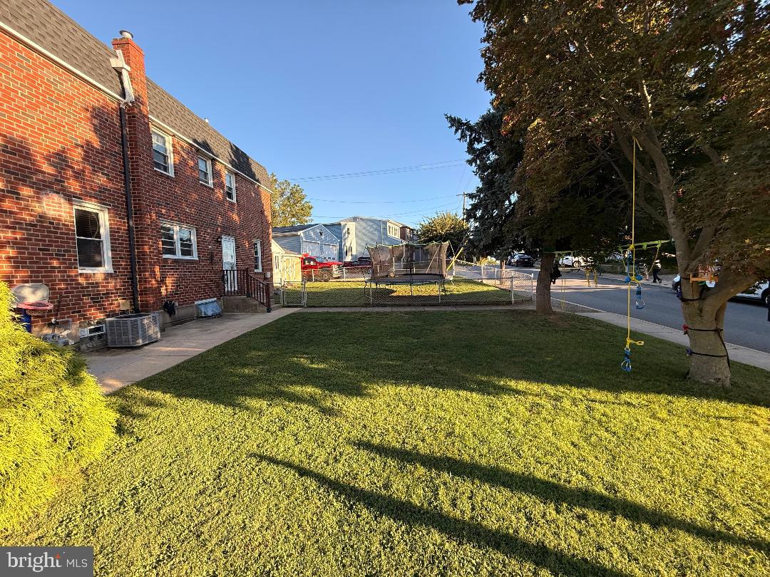 12 E WYNCLIFFE AVENUE