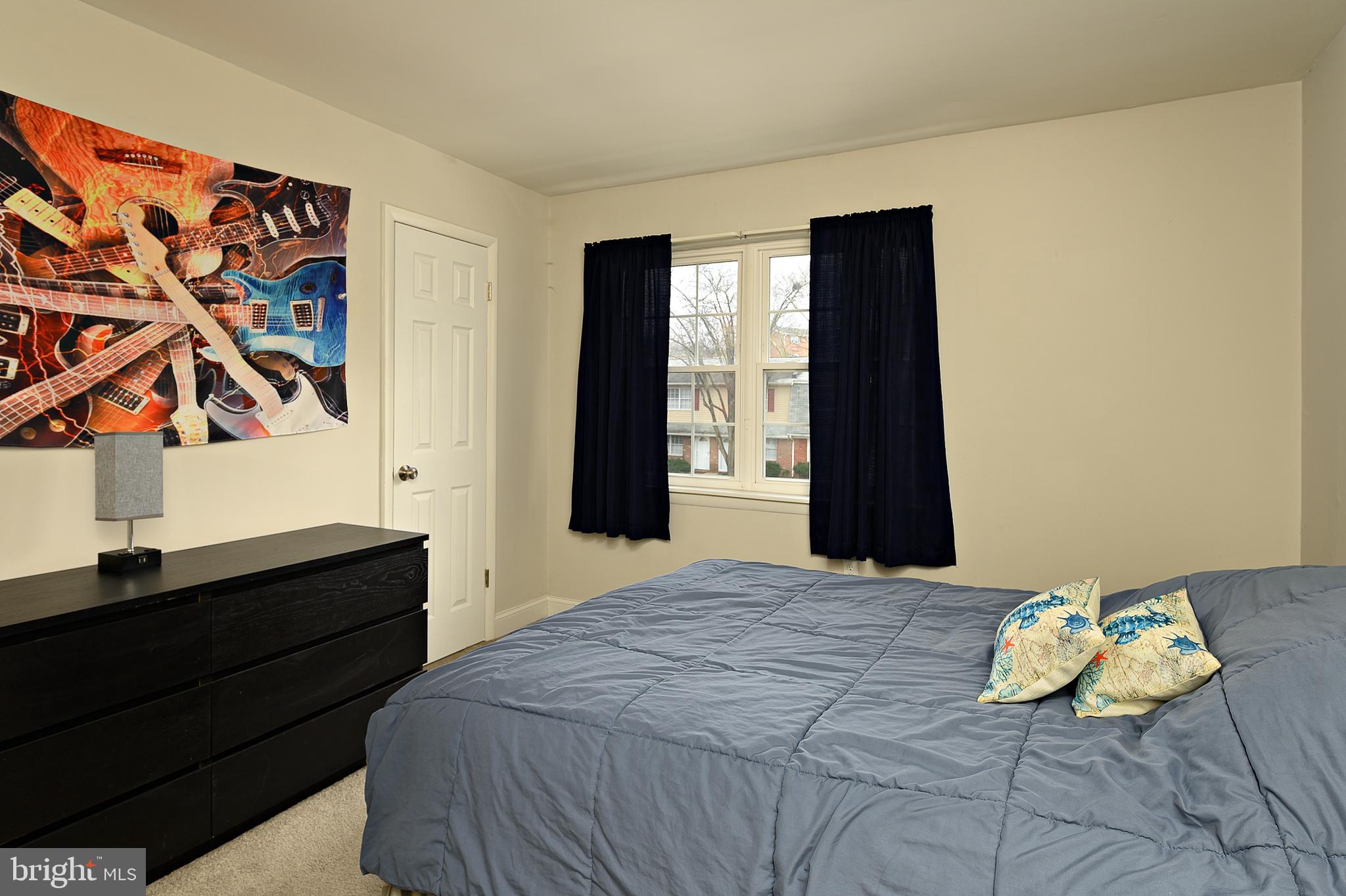 SUSSEX SQUARE CONDO - Residential