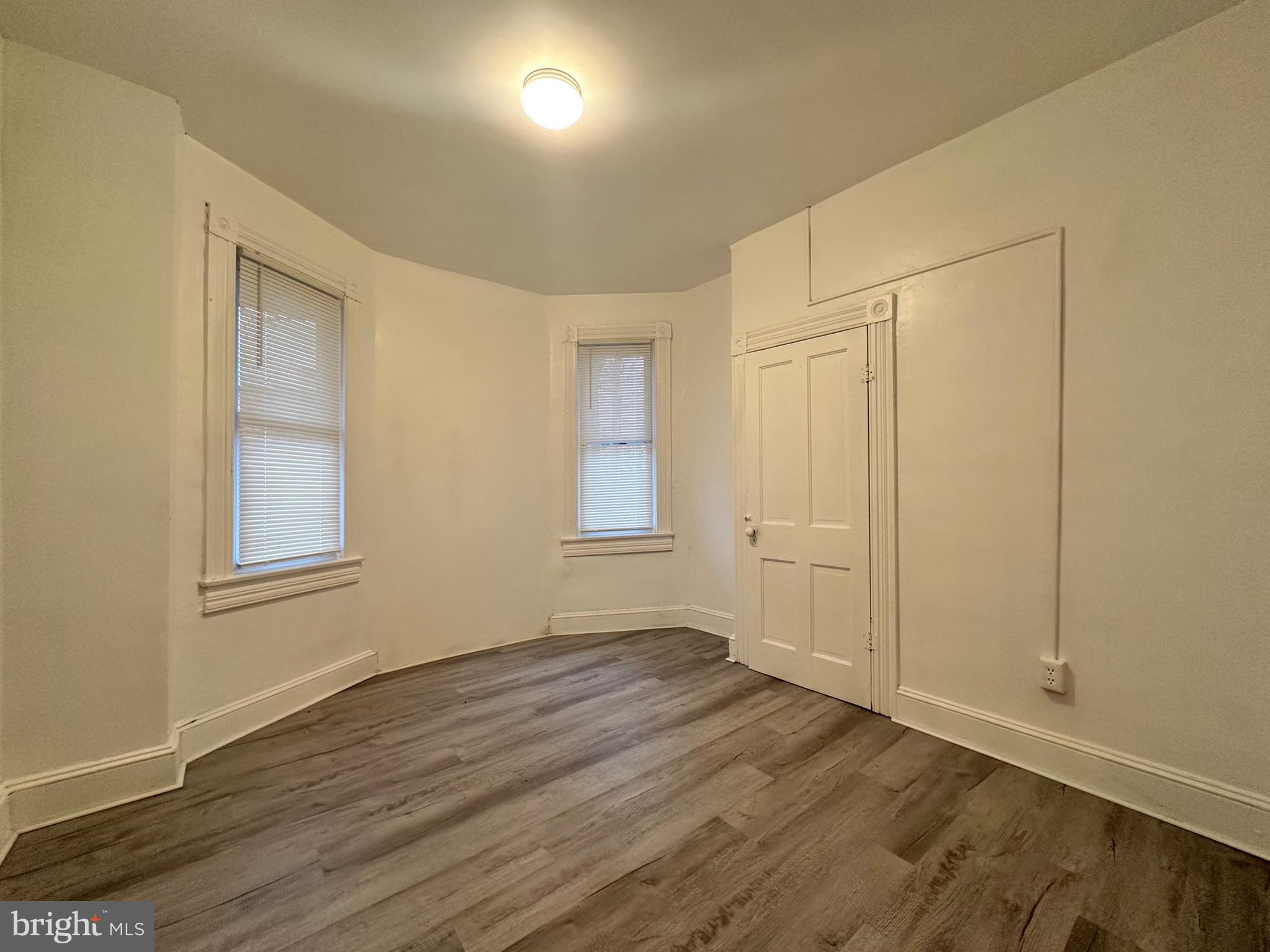 SANDTOWN-WINCHESTER - Residential