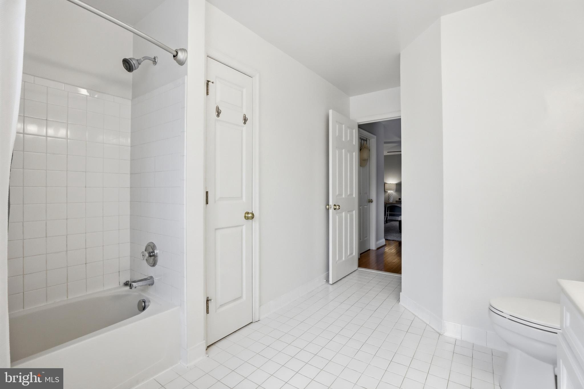 ST MARGARETS LANDING - Residential