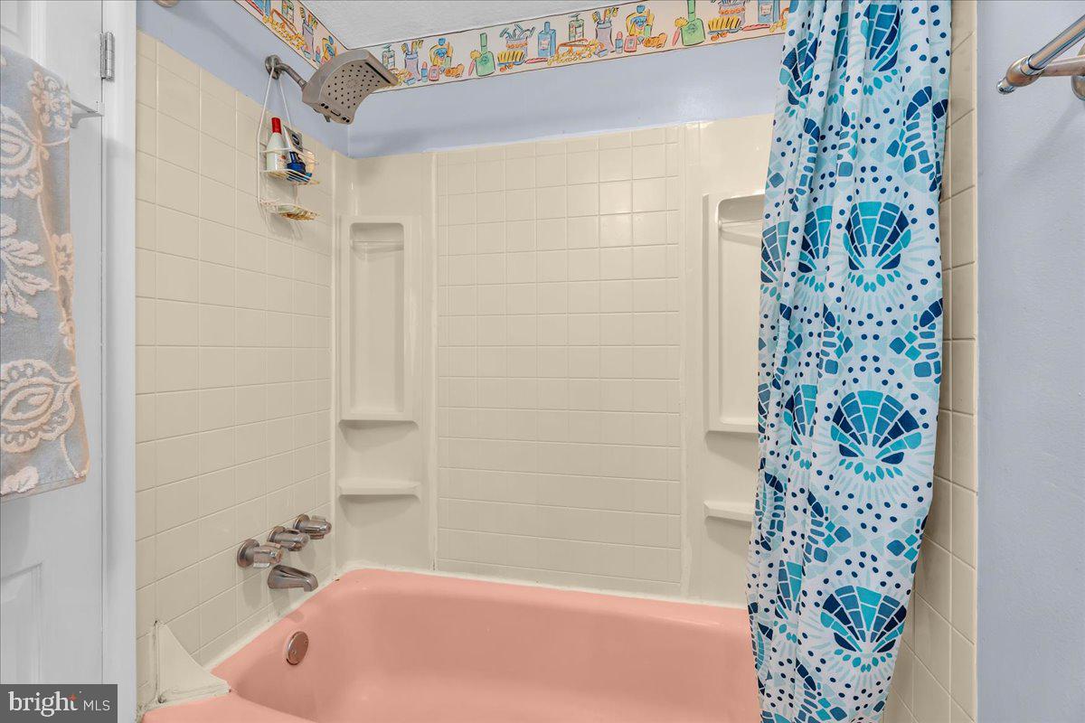 PENNSWOOD PARK - Residential