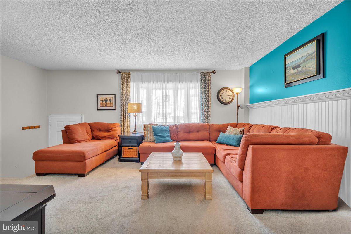 PENNSWOOD PARK - Residential