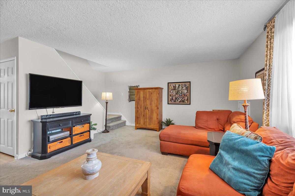 PENNSWOOD PARK - Residential