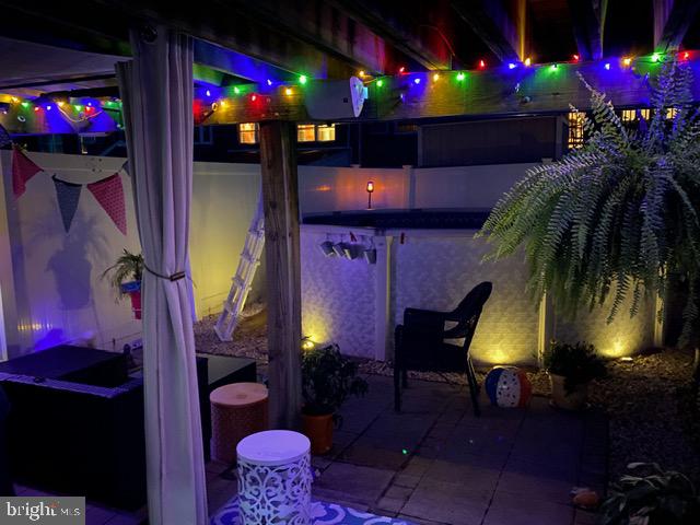 PENNSWOOD PARK - Residential