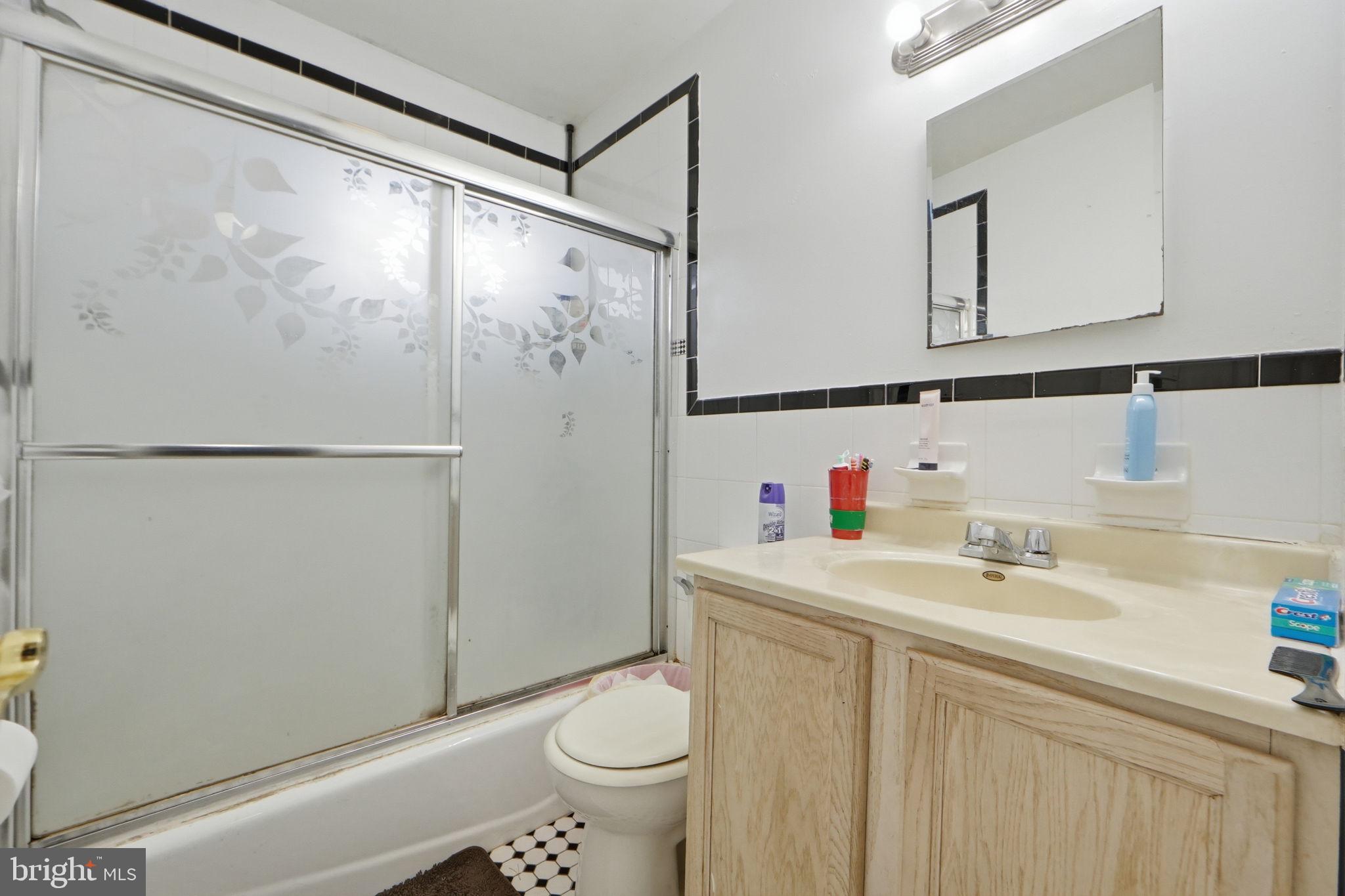 WEST LANHAM - Residential