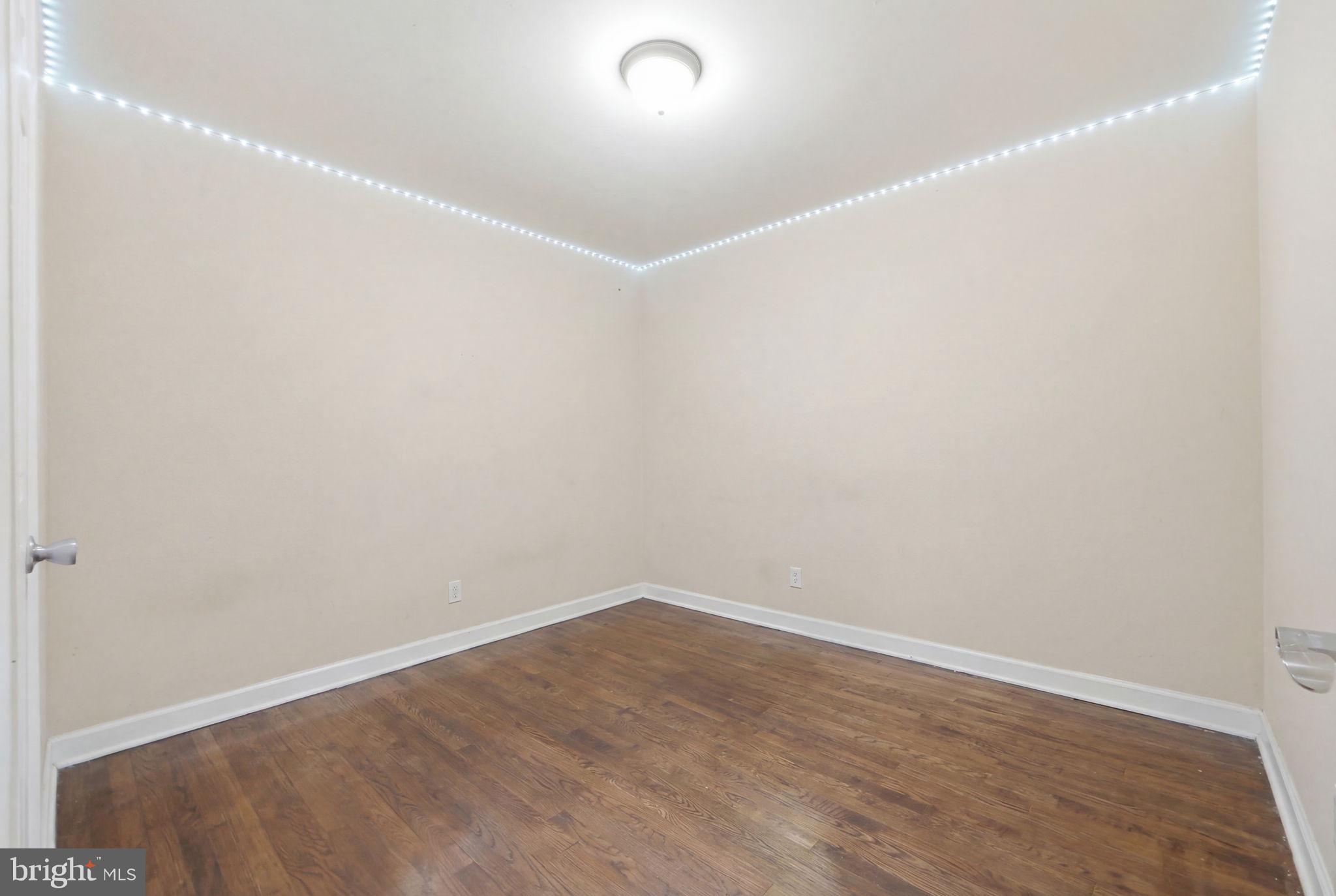 WEST LANHAM - Residential