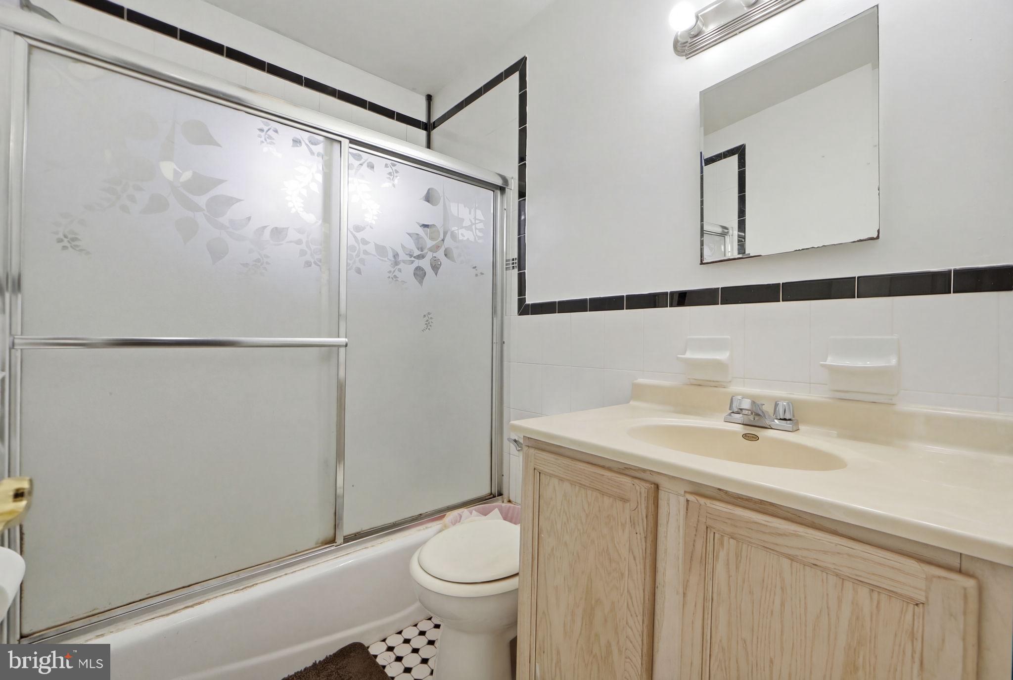 WEST LANHAM - Residential