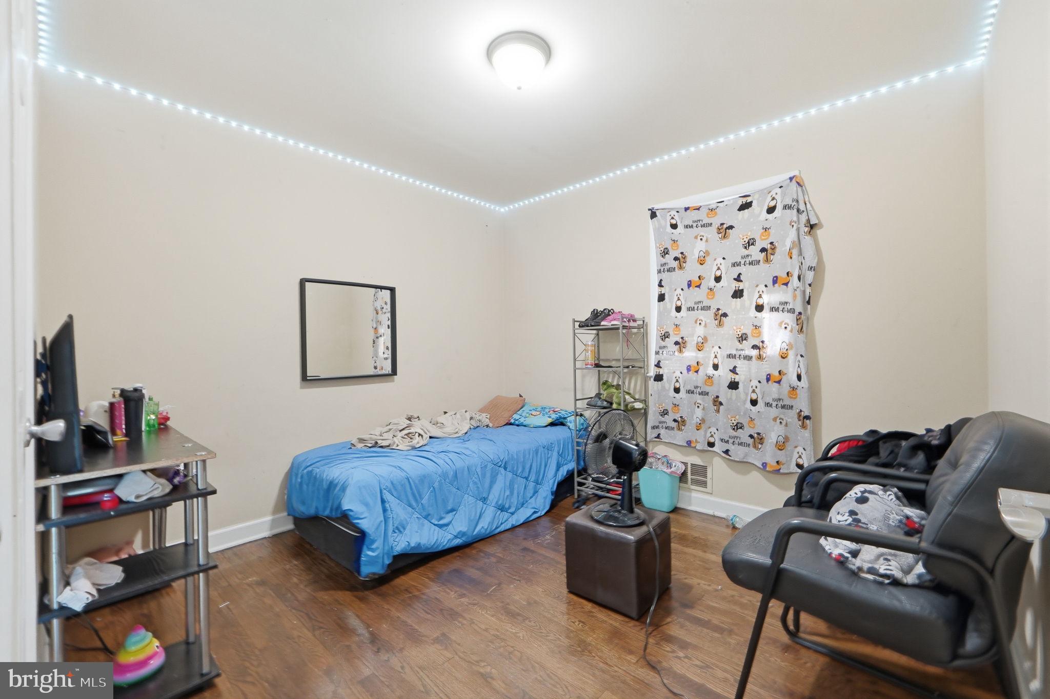 WEST LANHAM - Residential