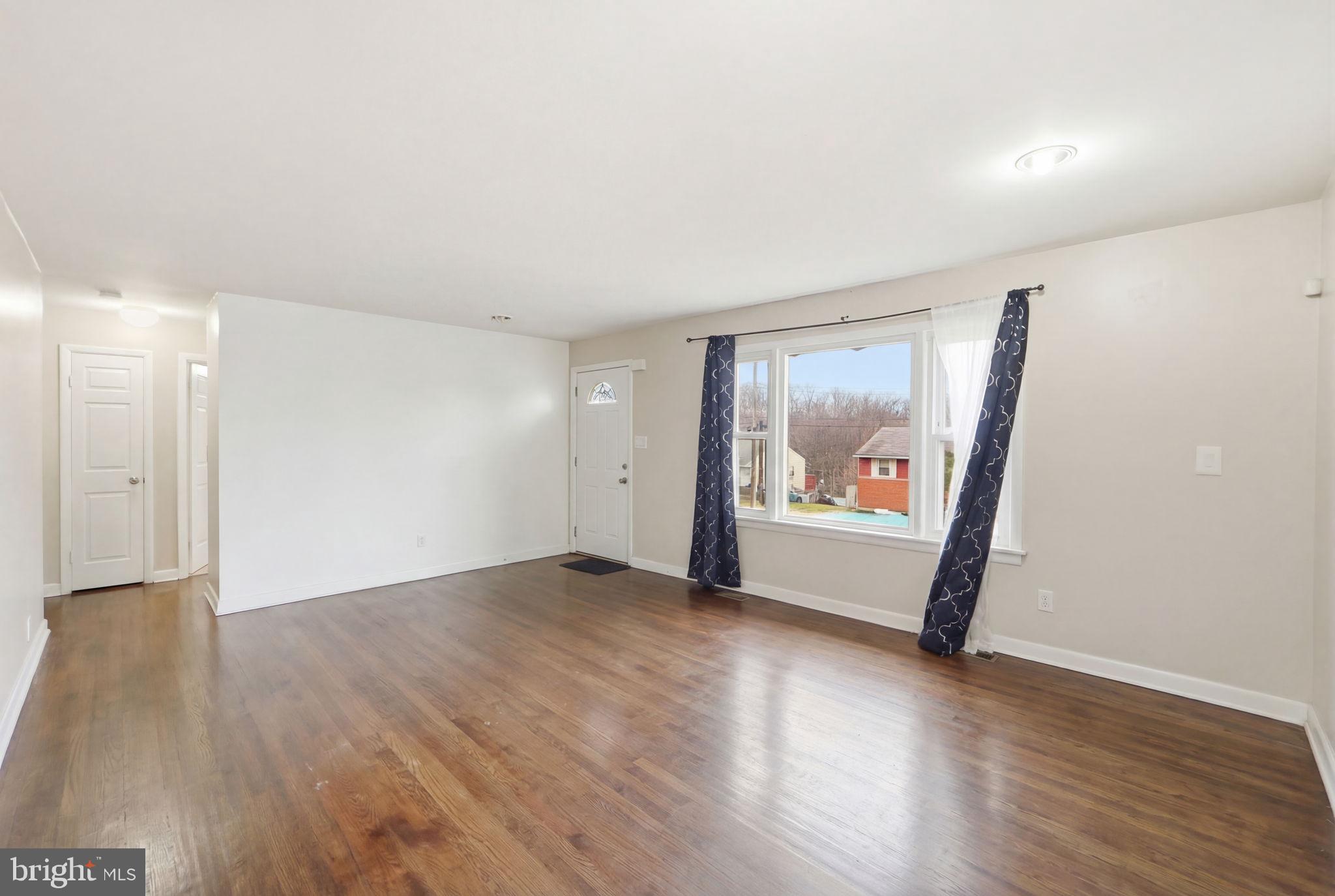 WEST LANHAM - Residential