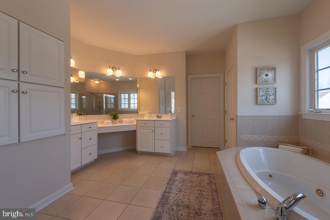 CHAPEL RIDGE - Residential