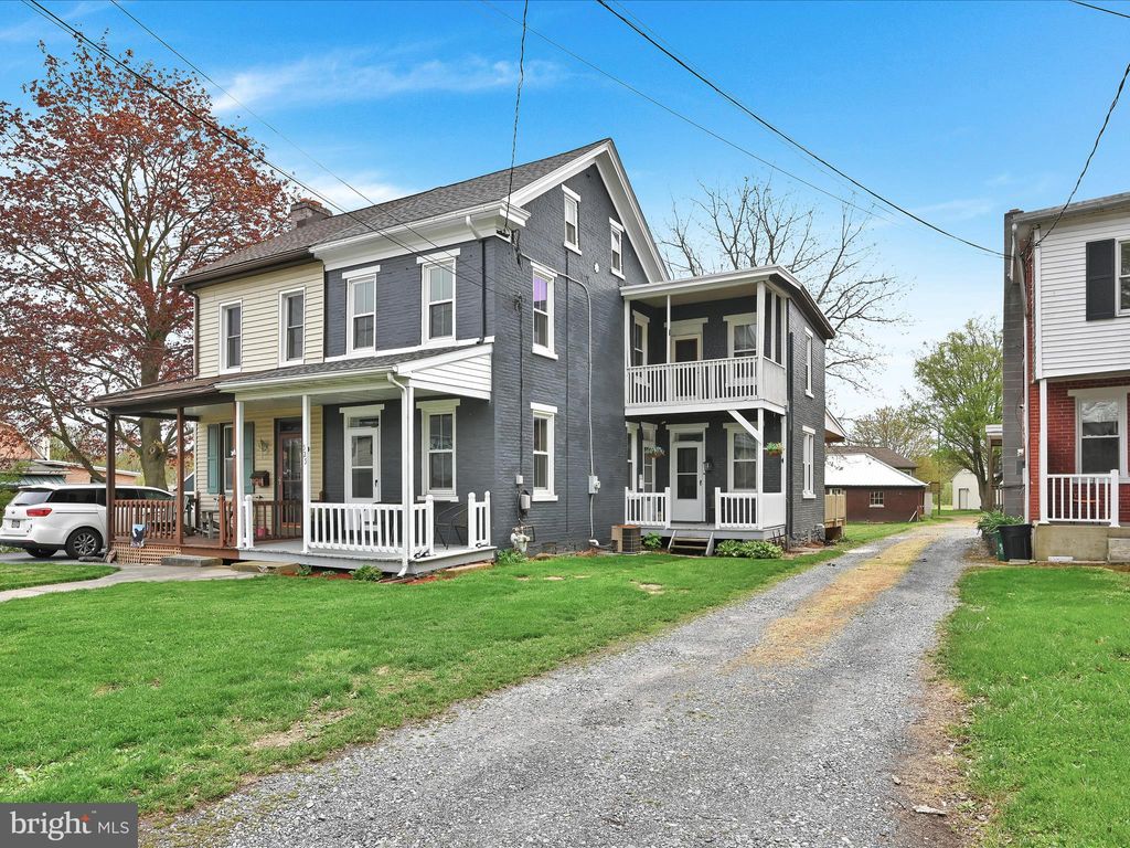 Photo of 525 N Water Street, Lititz, PA 17543 (MLS # PALA2050050)