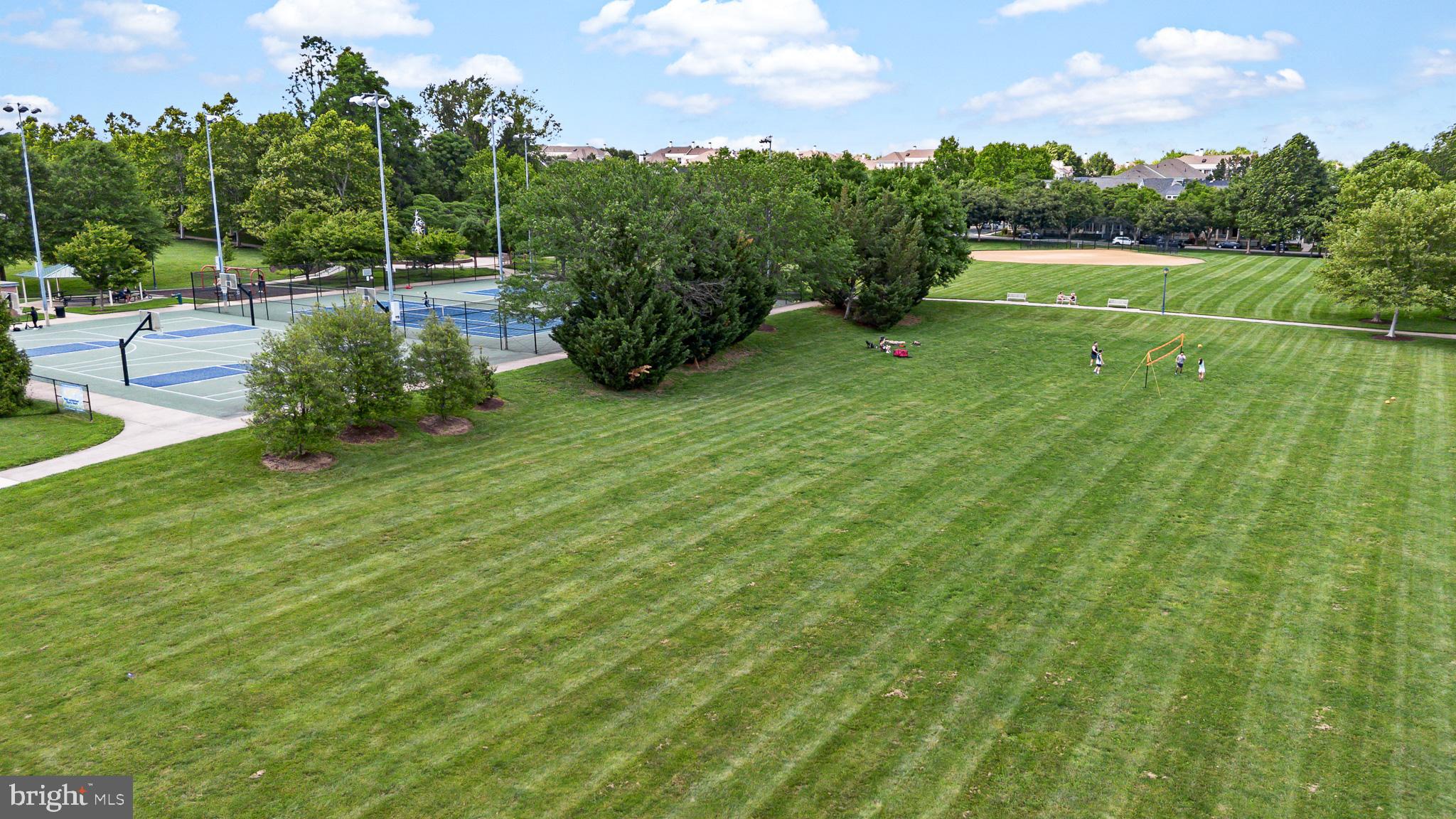 KING FARM WATKINS POND - Residential