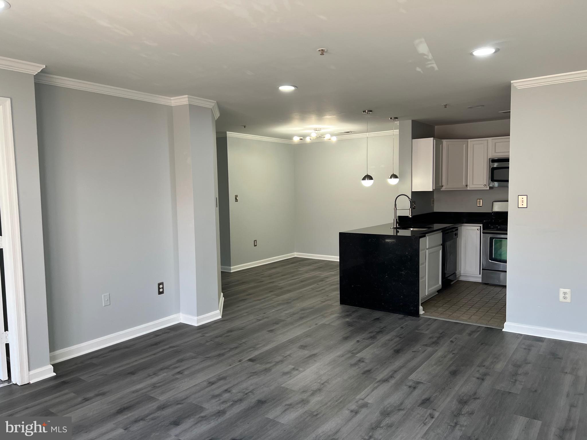 SUMMERHOUSE CONDO - Residential