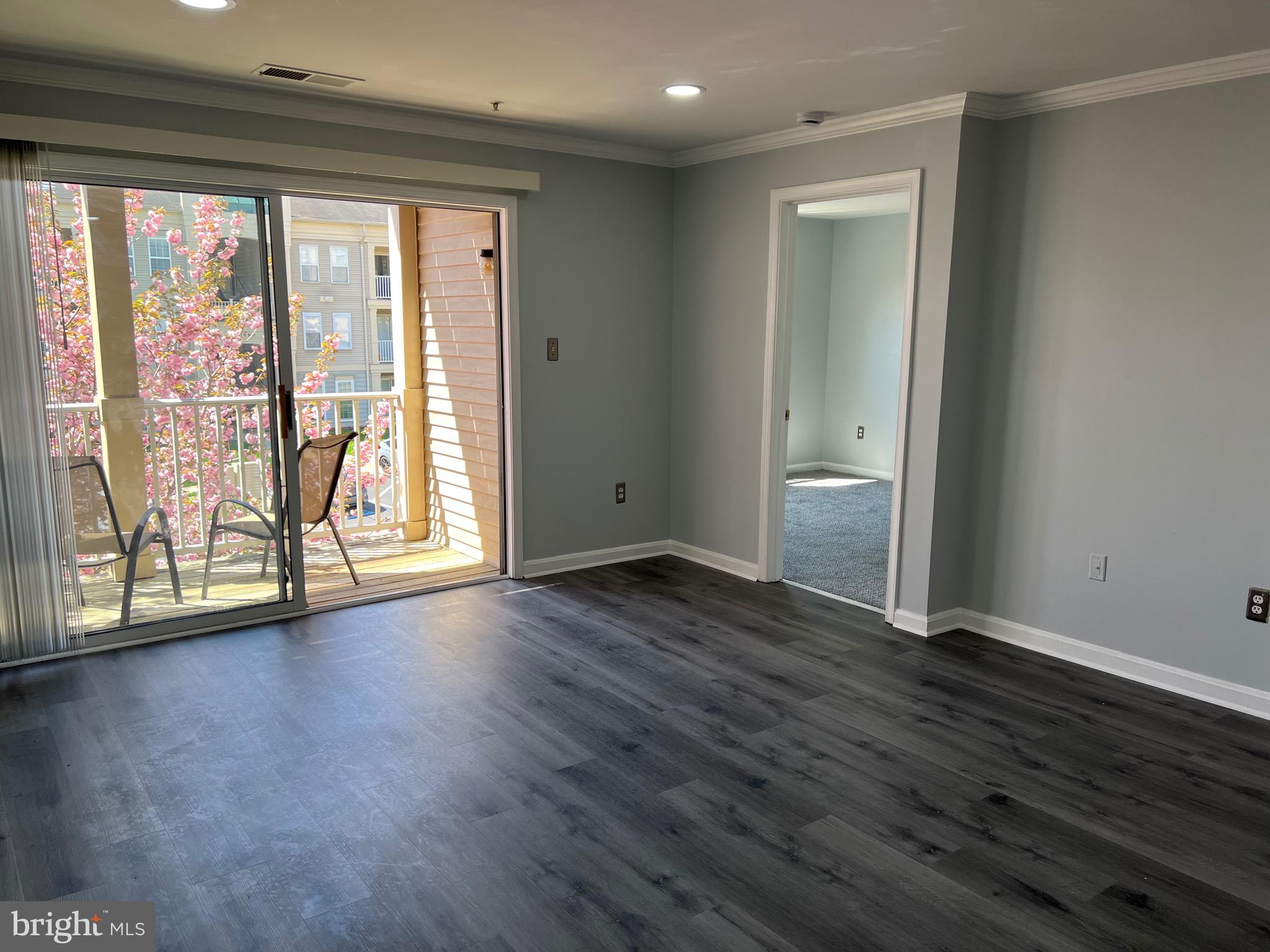 SUMMERHOUSE CONDO - Residential