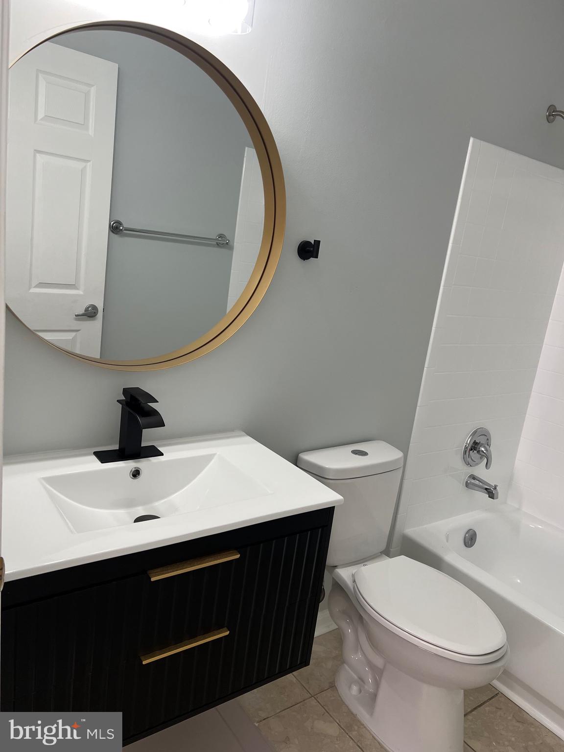 SUMMERHOUSE CONDO - Residential