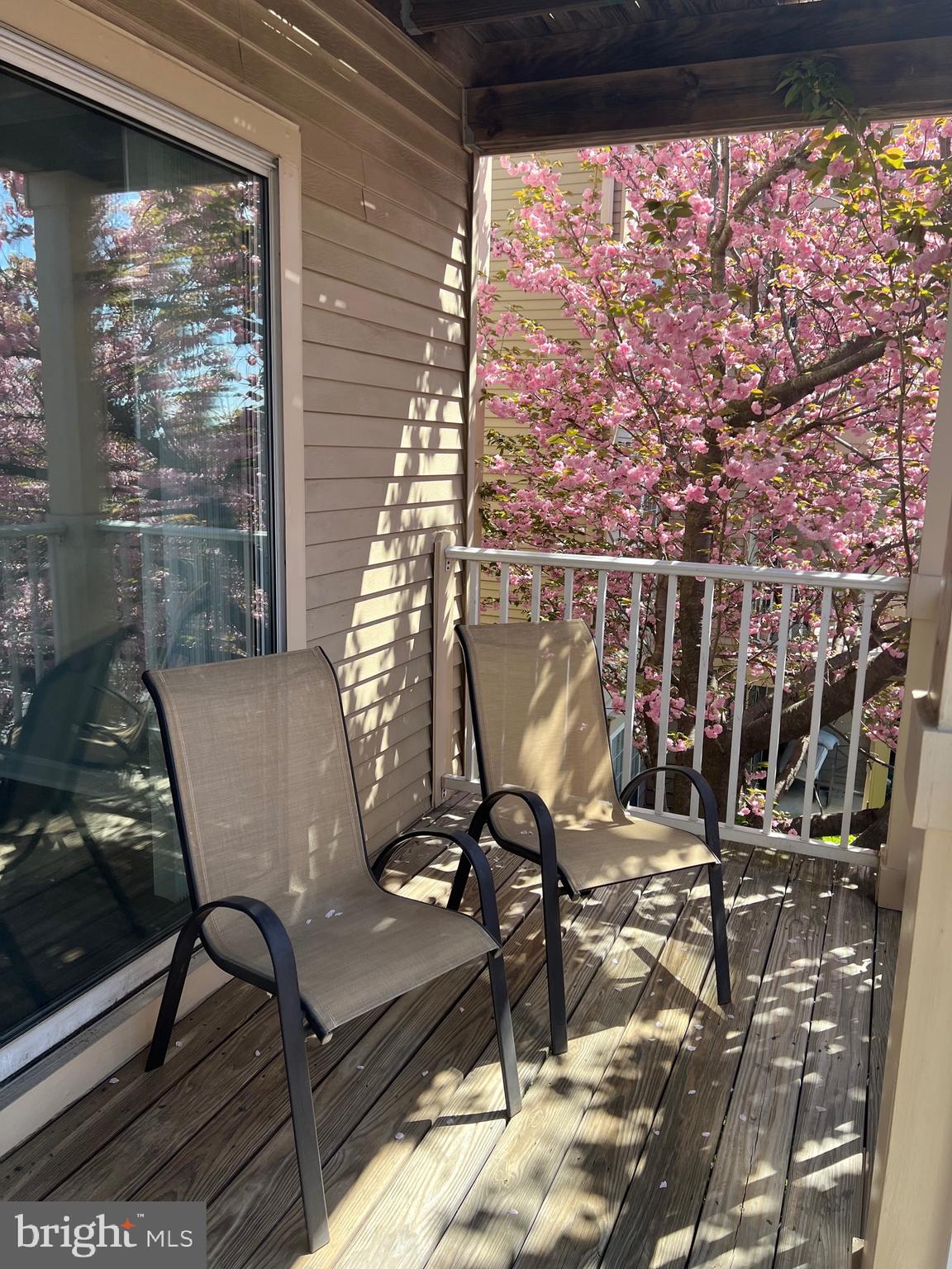 SUMMERHOUSE CONDO - Residential