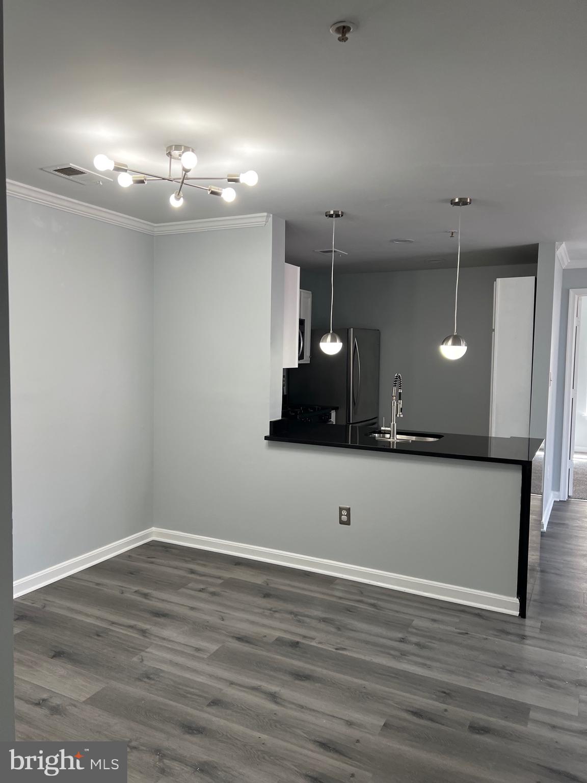 SUMMERHOUSE CONDO - Residential