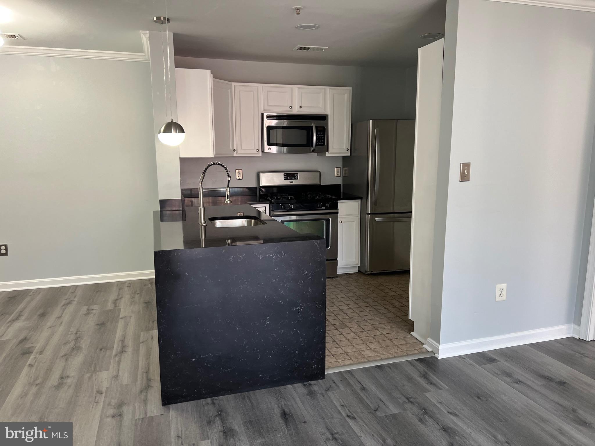 SUMMERHOUSE CONDO - Residential