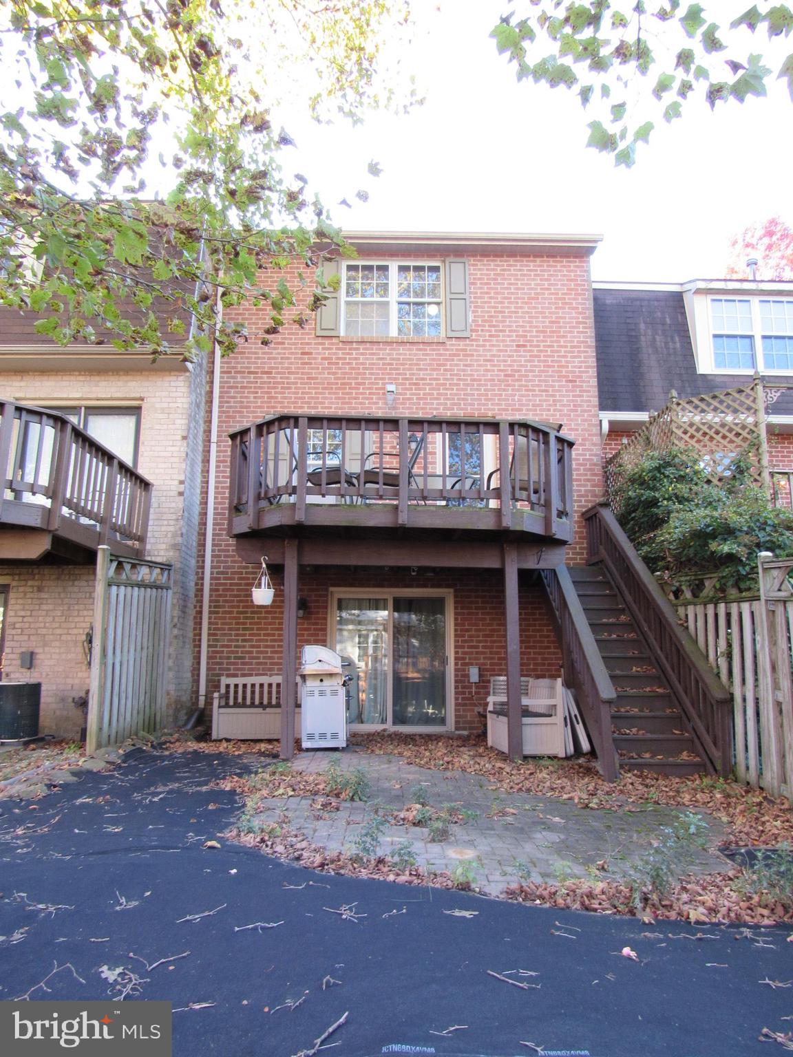 WATERSIDE - Residential