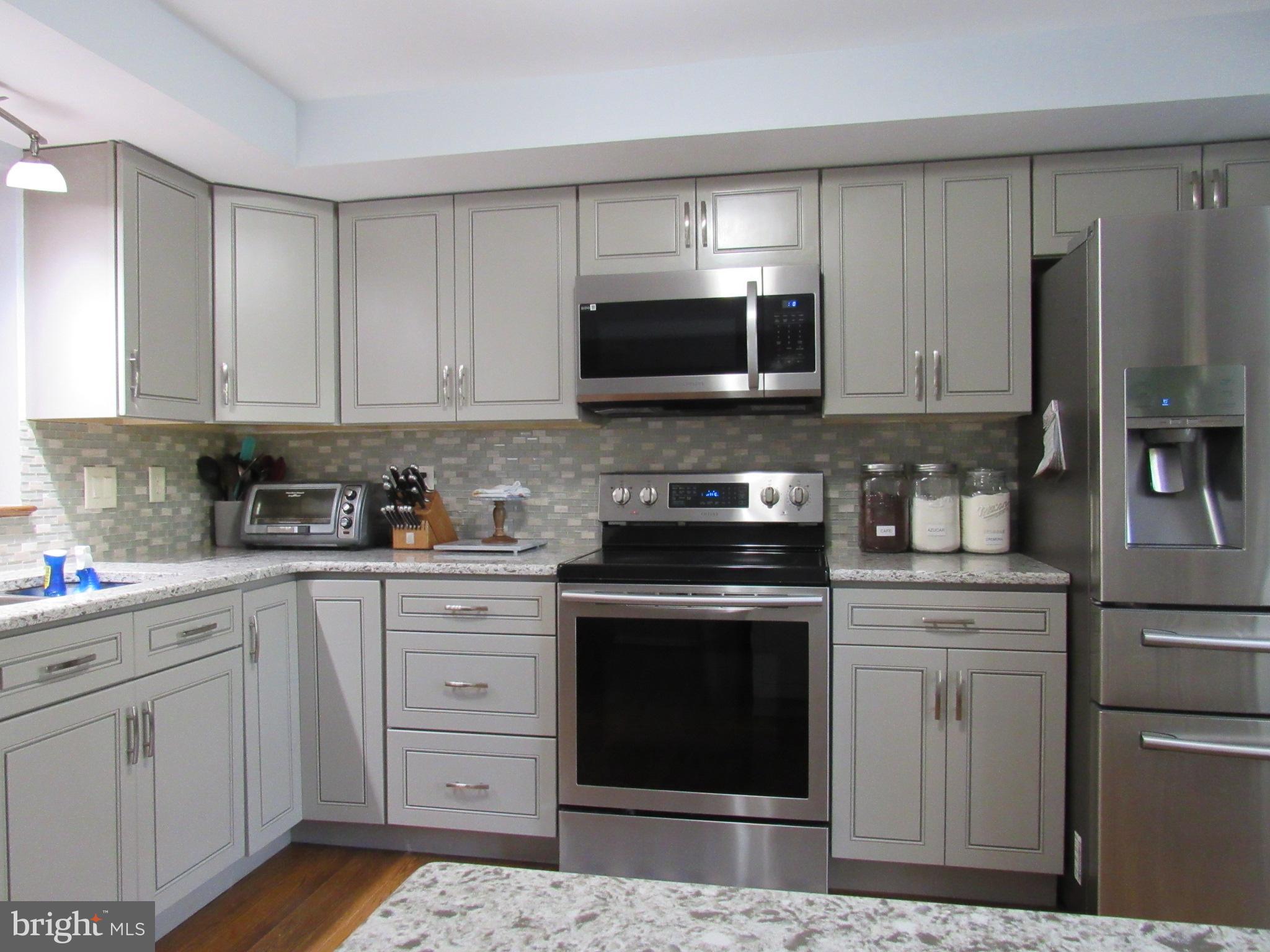 WATERSIDE - Residential