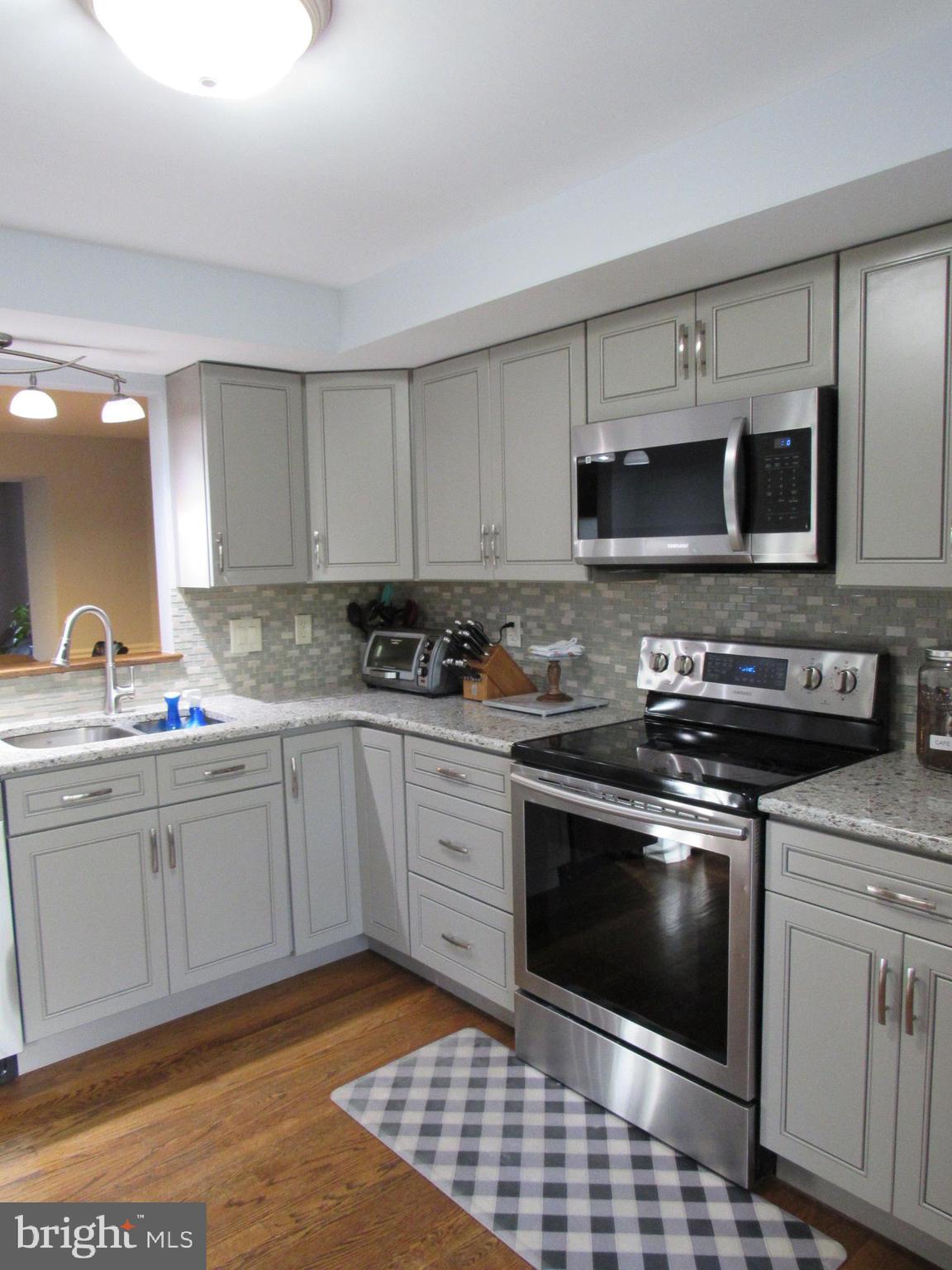 WATERSIDE - Residential