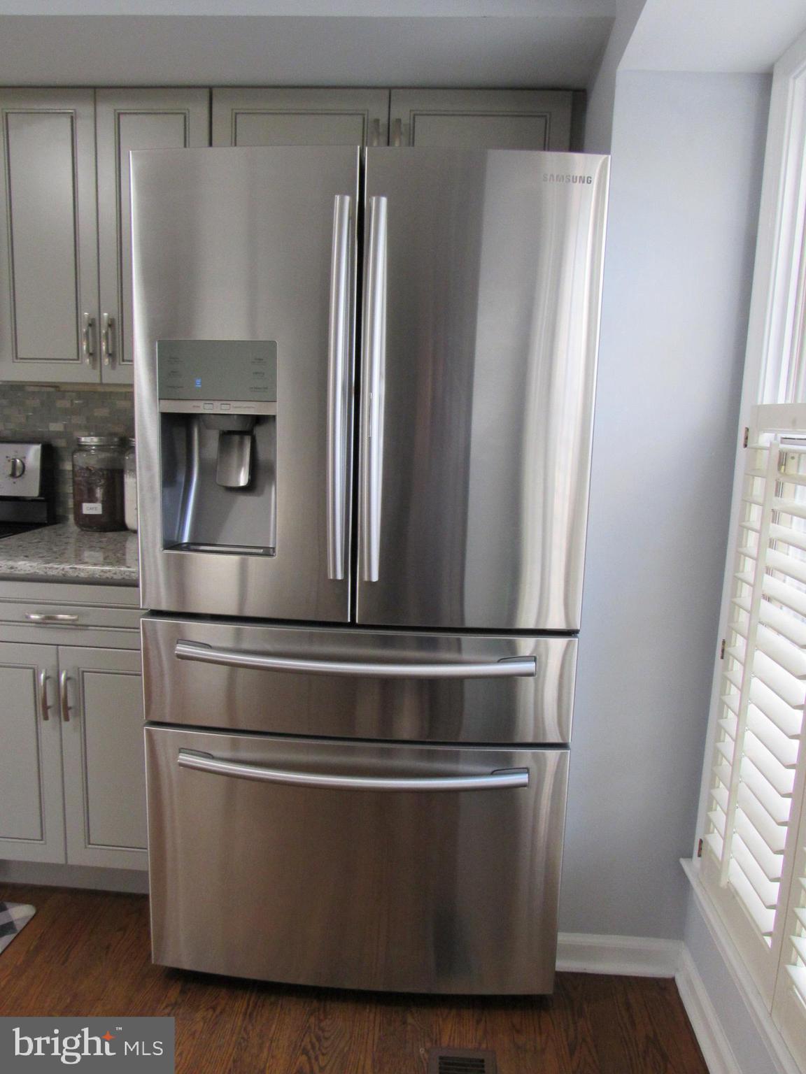 WATERSIDE - Residential