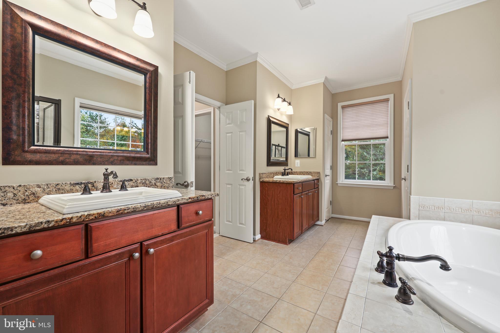 KENSINGTON HILL - Residential