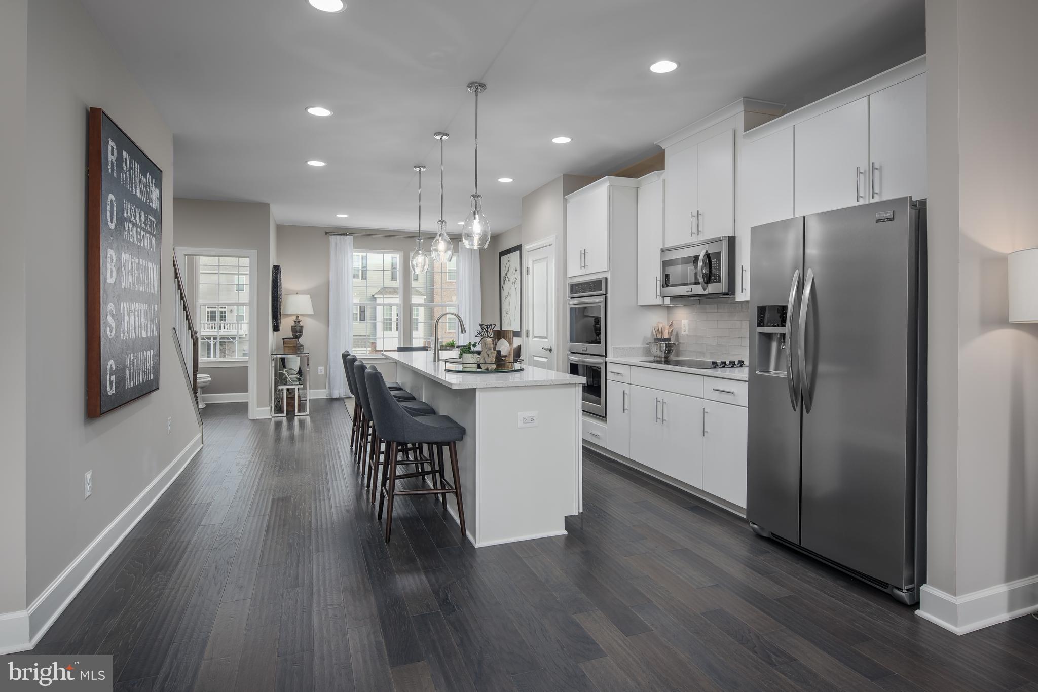 BRADLEY SQUARE - Residential