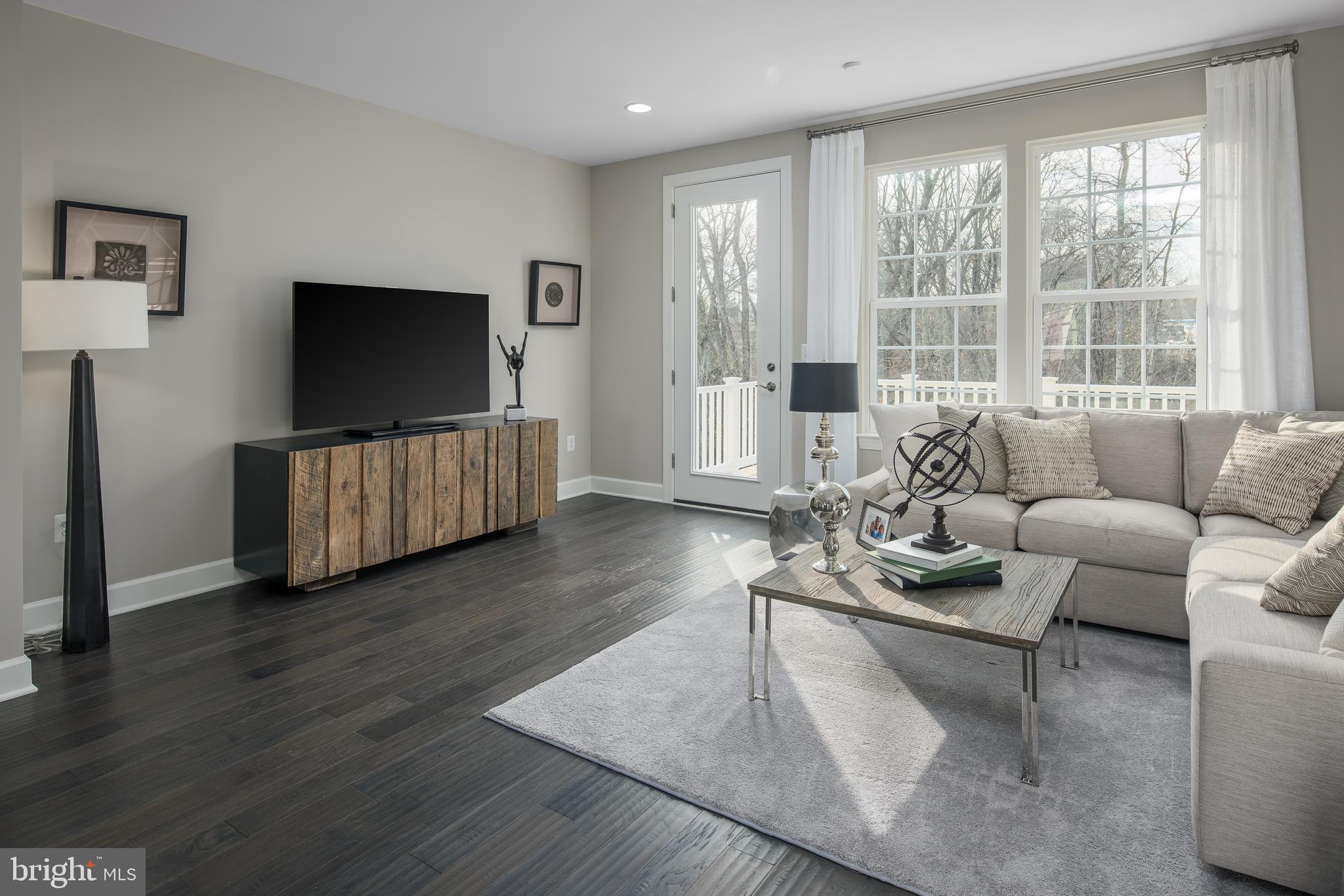BRADLEY SQUARE - Residential