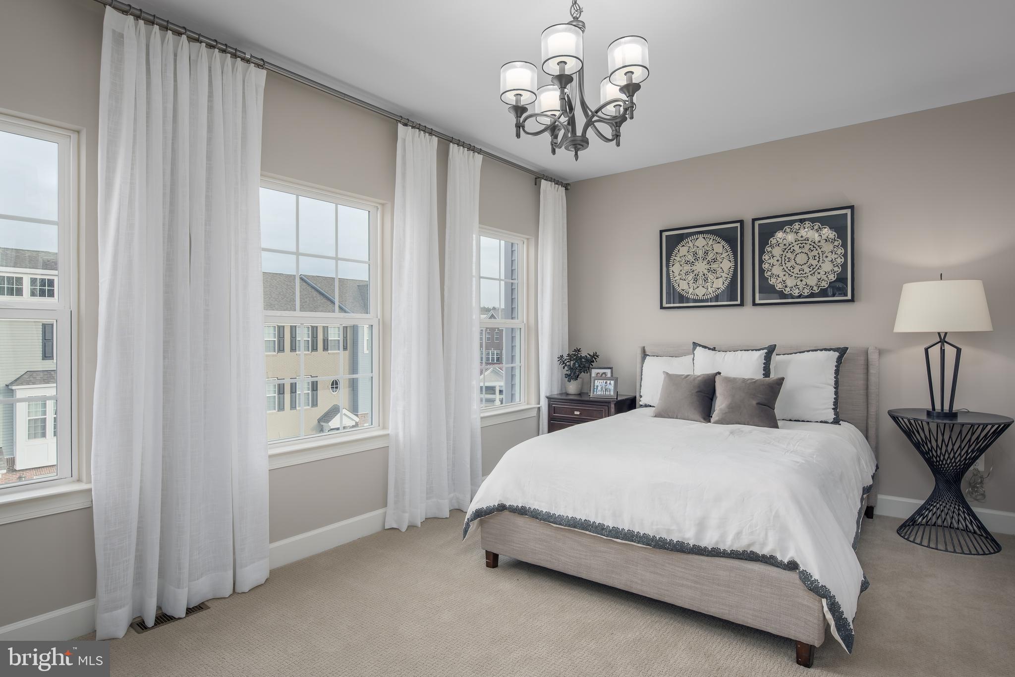 BRADLEY SQUARE - Residential