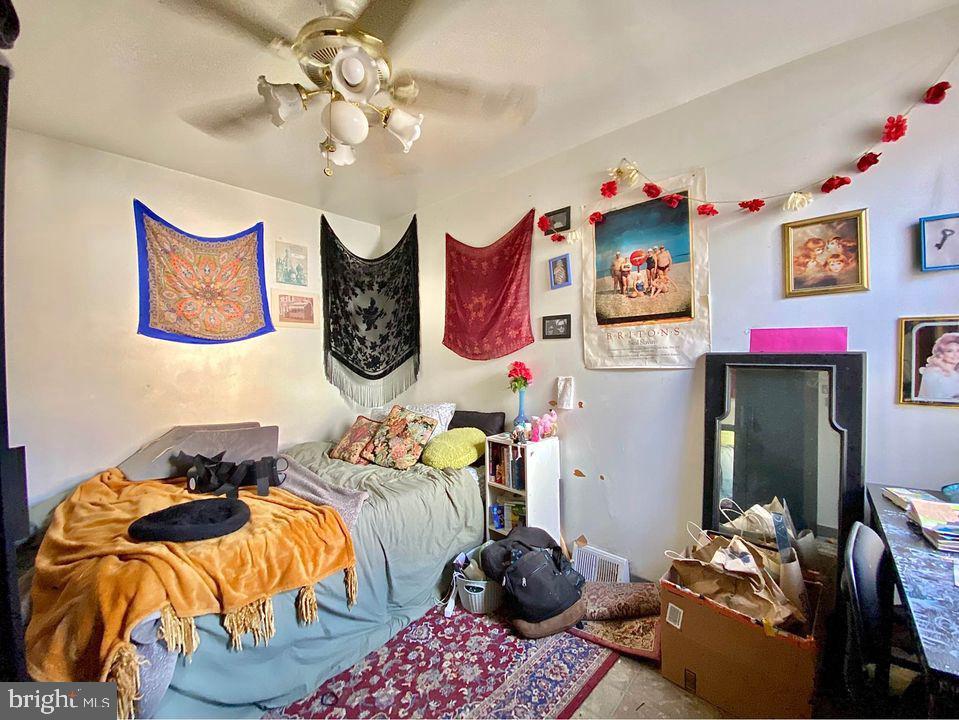 TEMPLE UNIVERSITY - Residential Lease