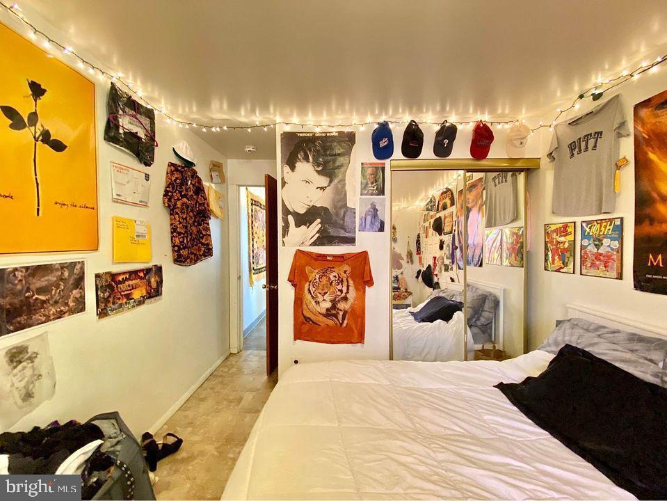 TEMPLE UNIVERSITY - Residential Lease