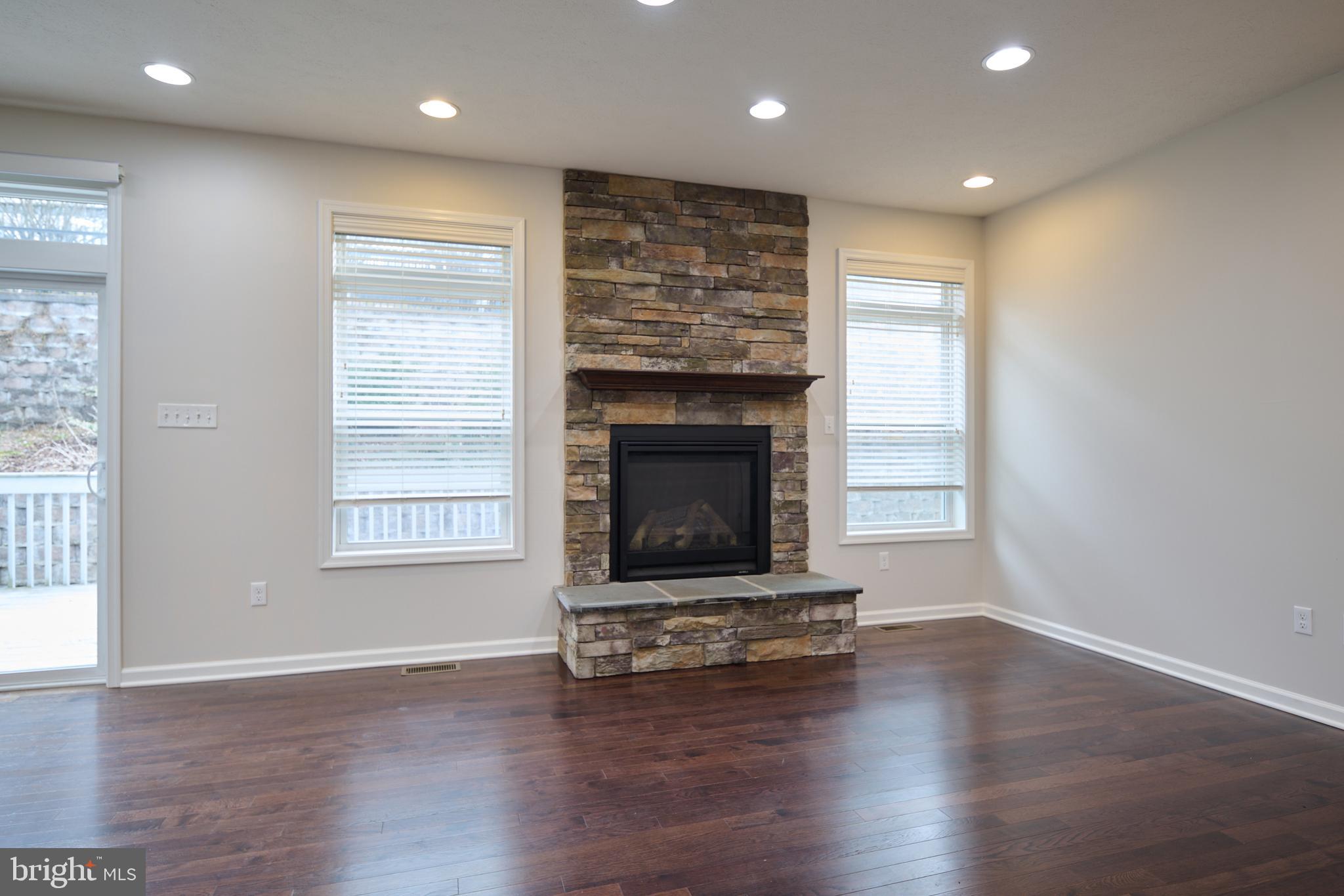 HONORS CROSSING II - Residential