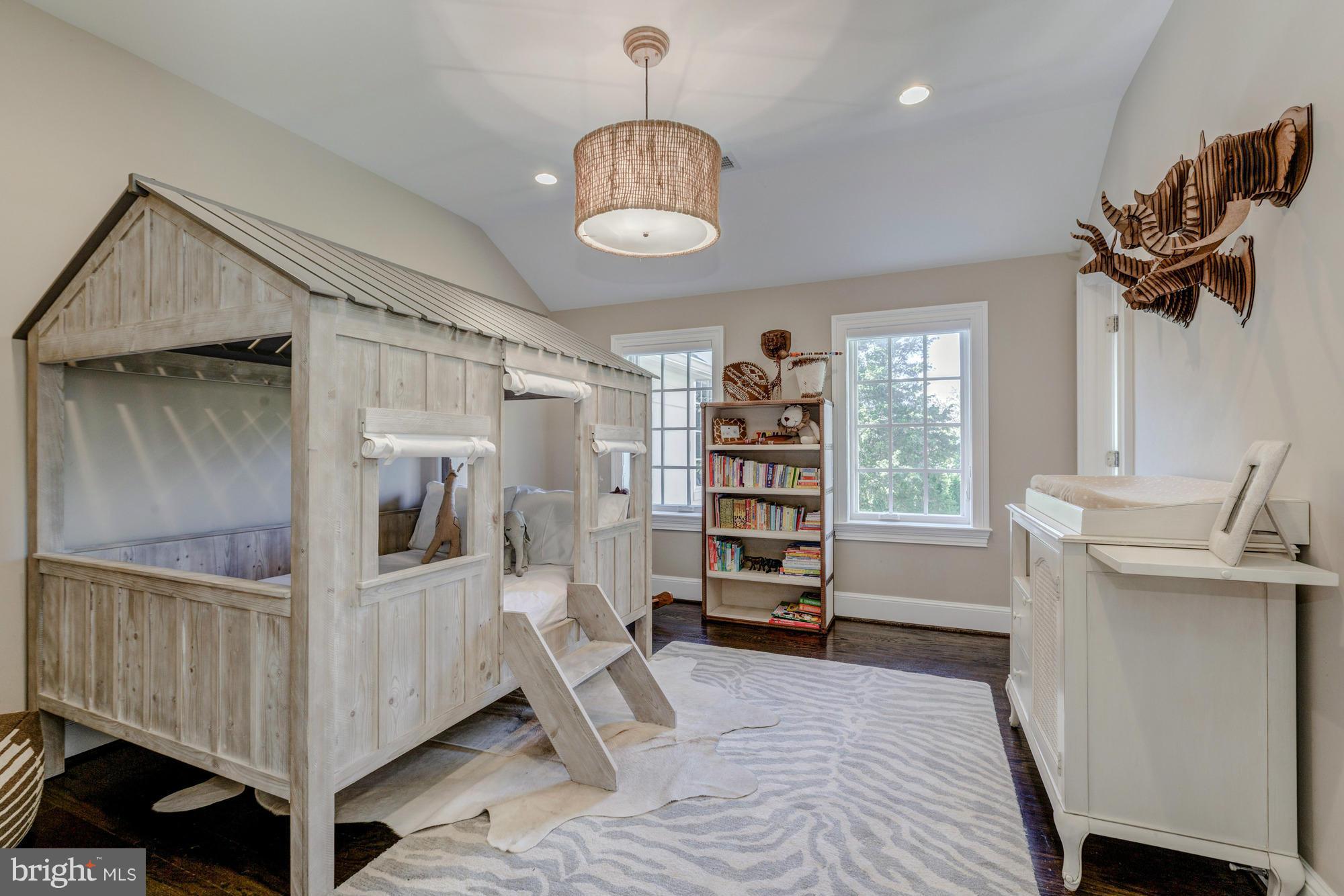 ALEXANDRIA - Residential