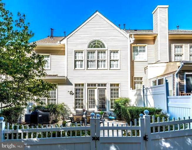 11405 CEDAR RIDGE DRIVE