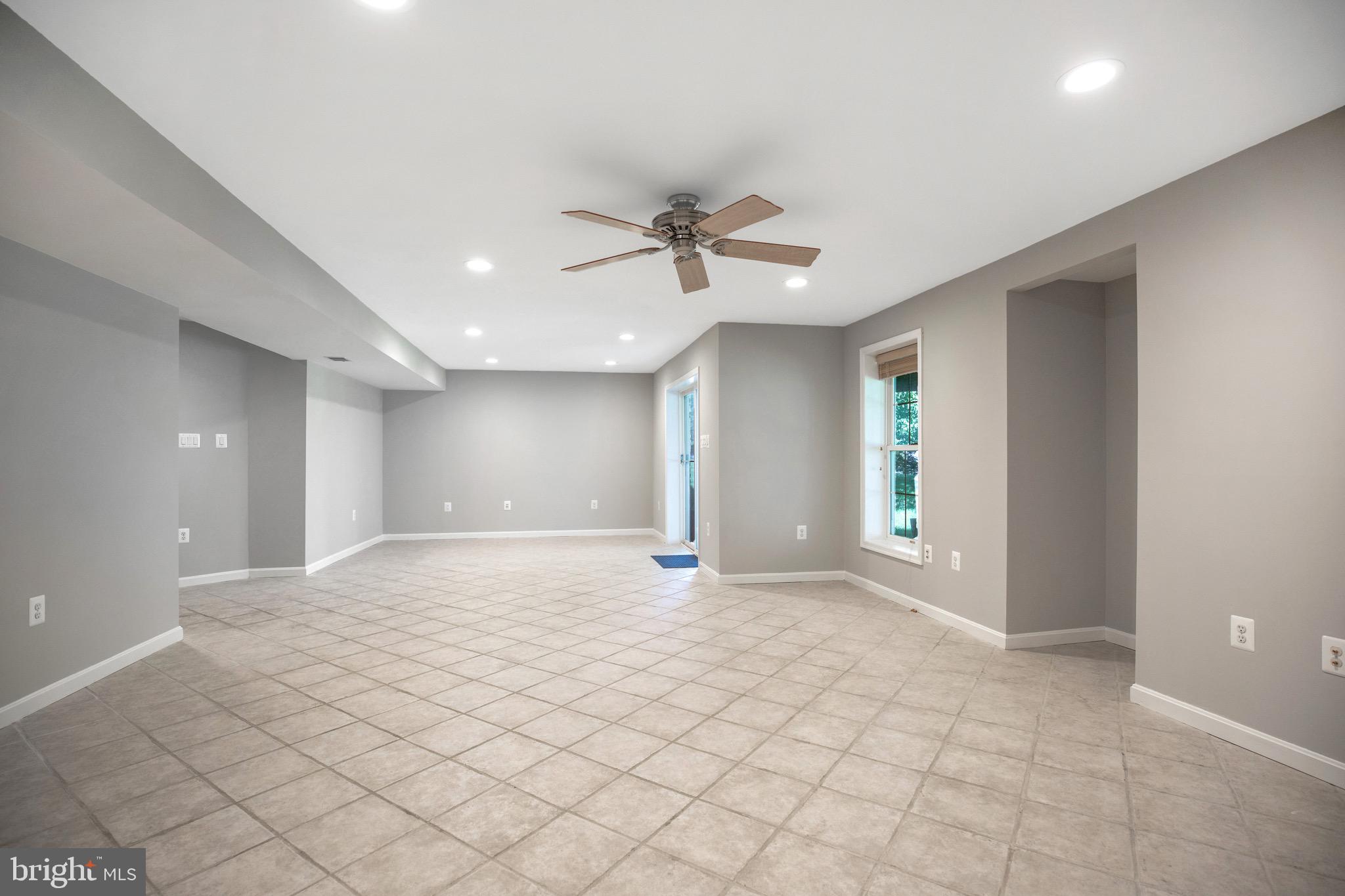 ASHBURN FARM - Residential