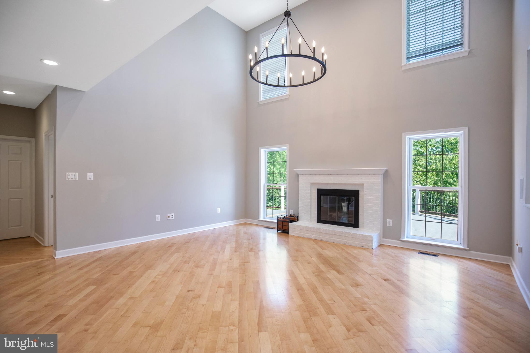 ASHBURN FARM - Residential