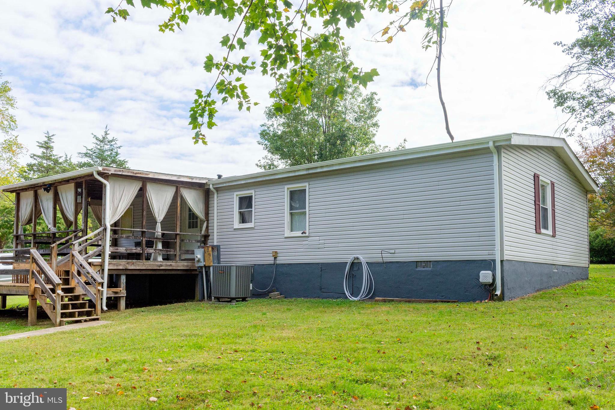 5924 BRADLEY LANE