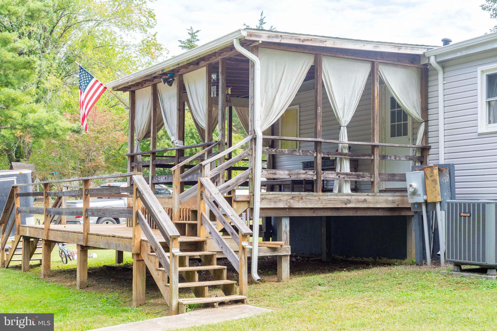 5924 BRADLEY LANE