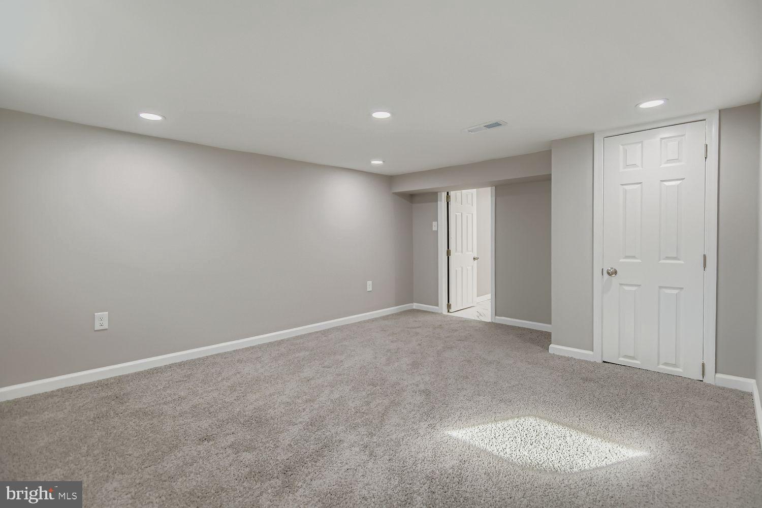 HOWARD PARK - Residential