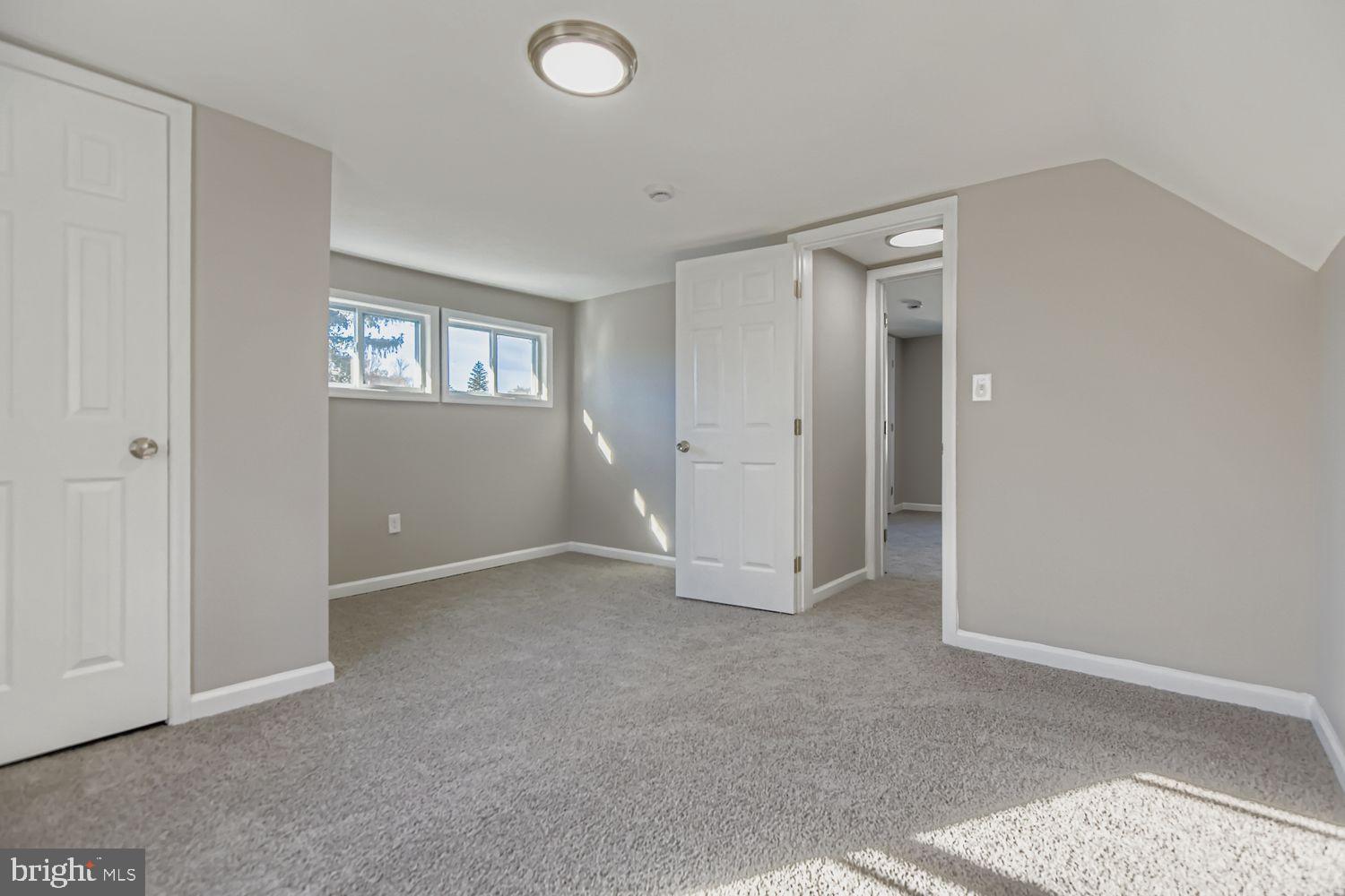 HOWARD PARK - Residential