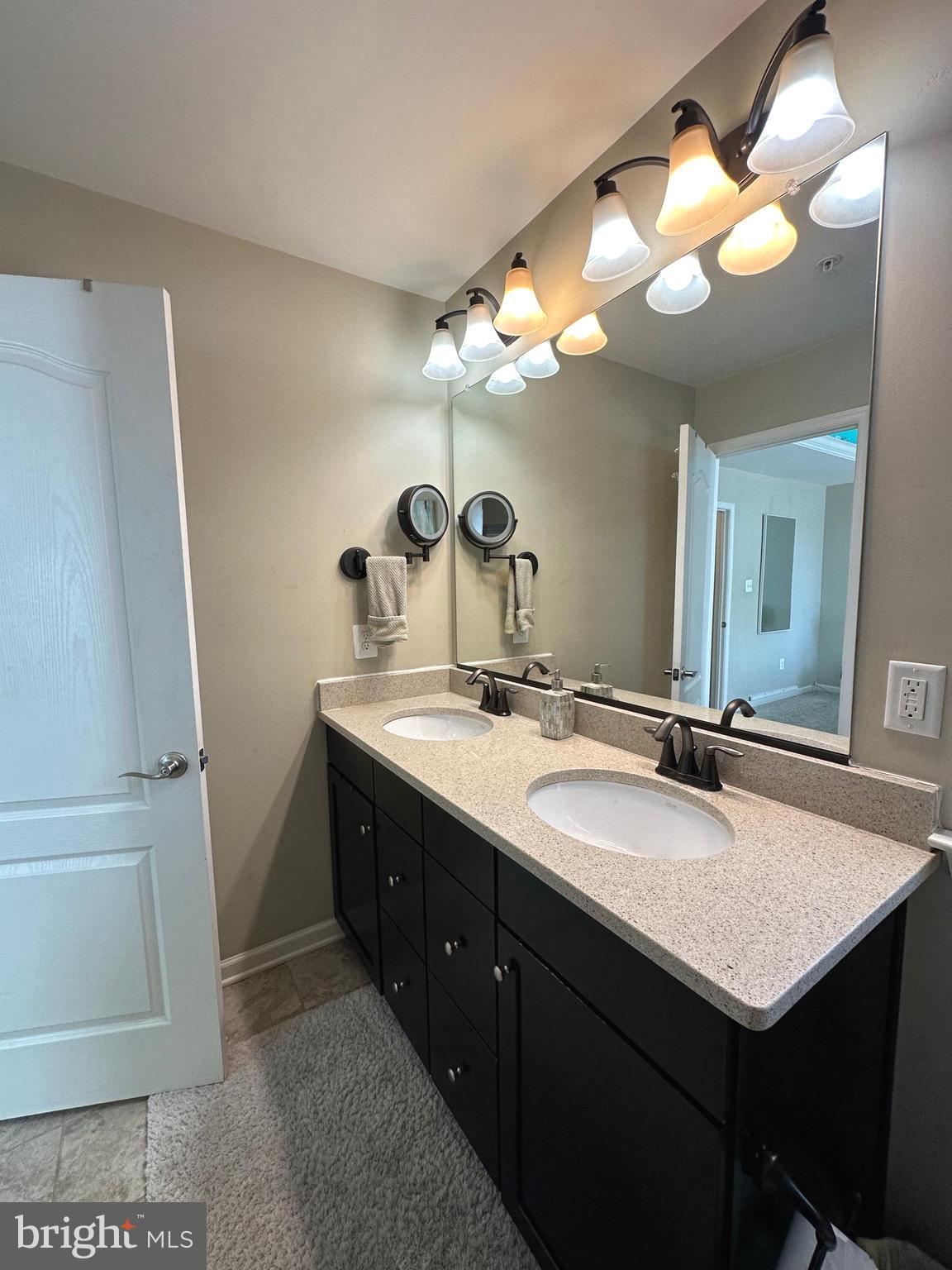 WOODLAKE TOWNS CODM - Residential Lease