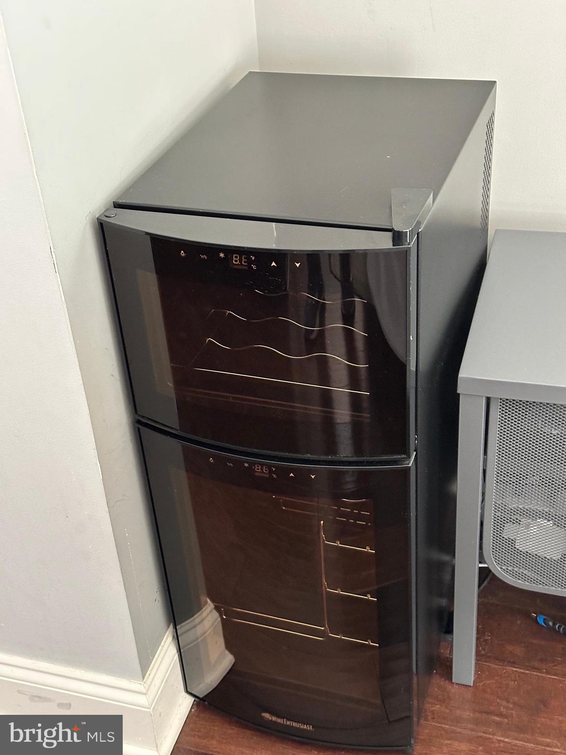 WOODLAKE TOWNS CODM - Residential Lease