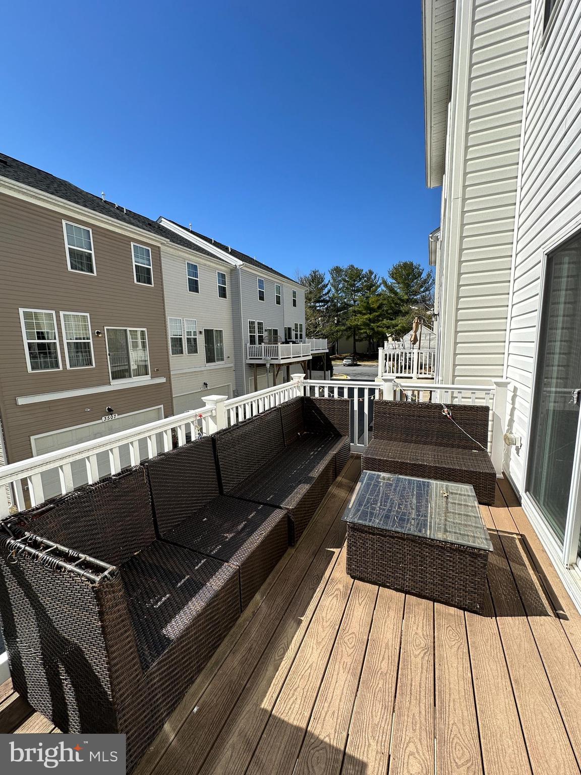 WOODLAKE TOWNS CODM - Residential Lease