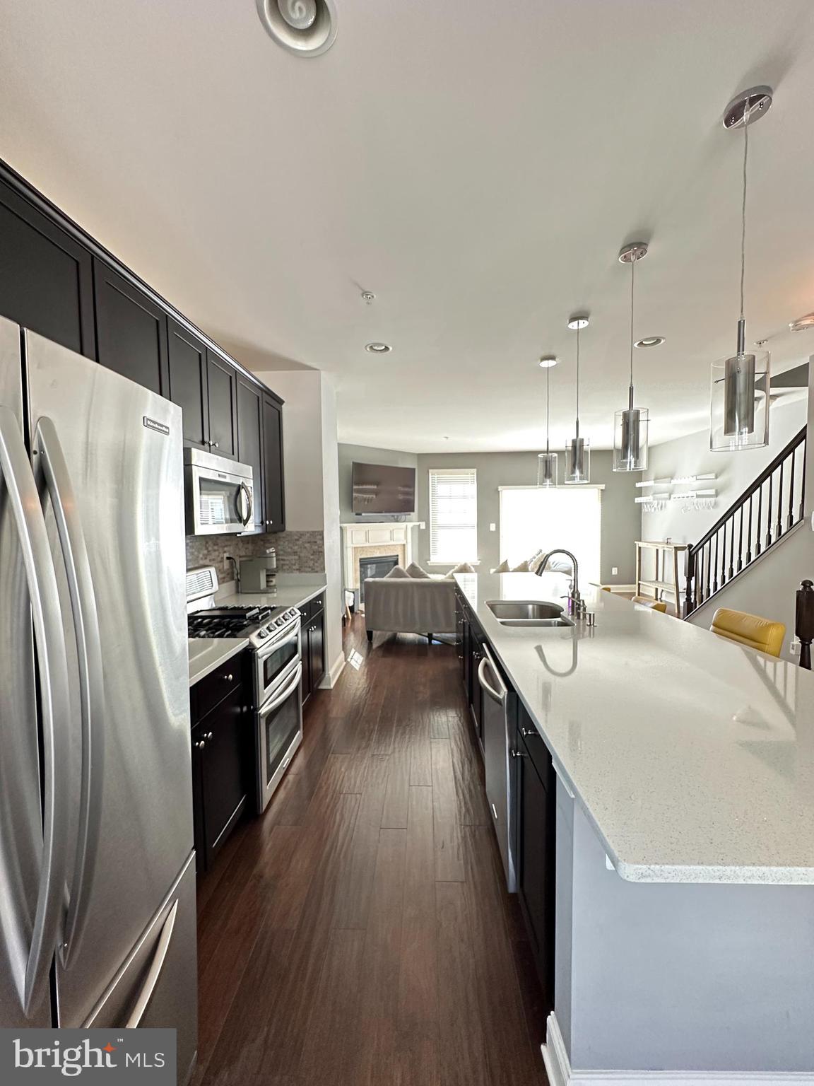 WOODLAKE TOWNS CODM - Residential Lease