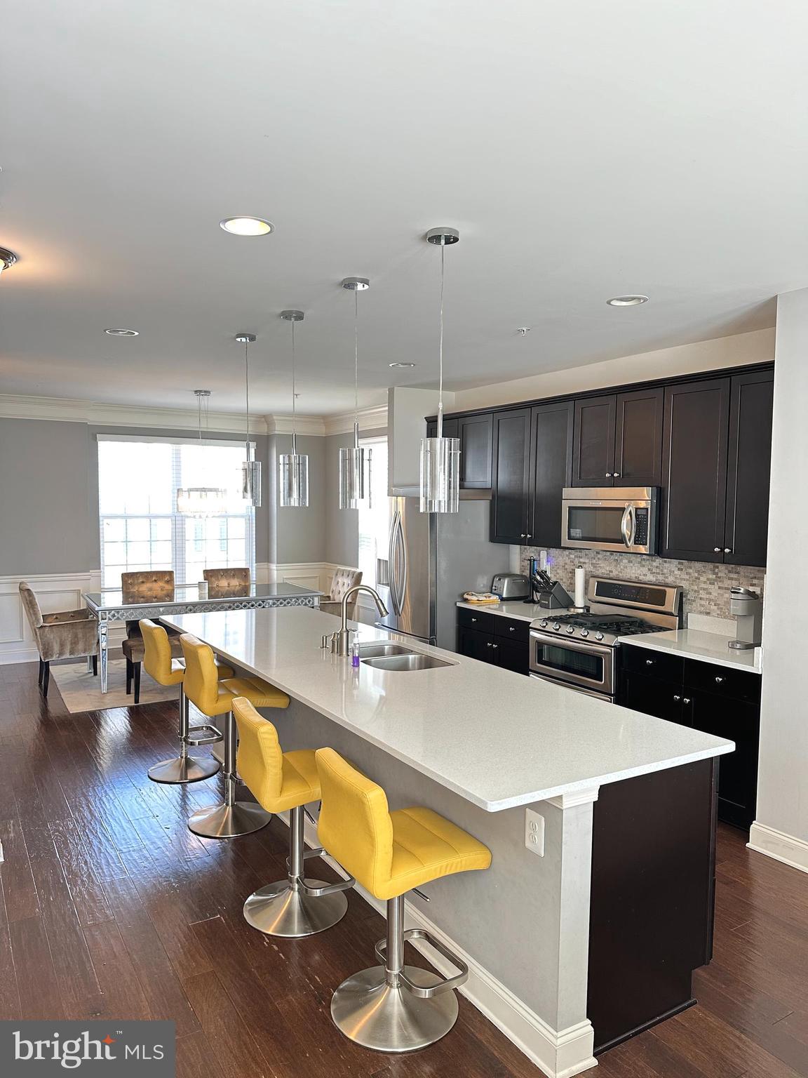 WOODLAKE TOWNS CODM - Residential Lease